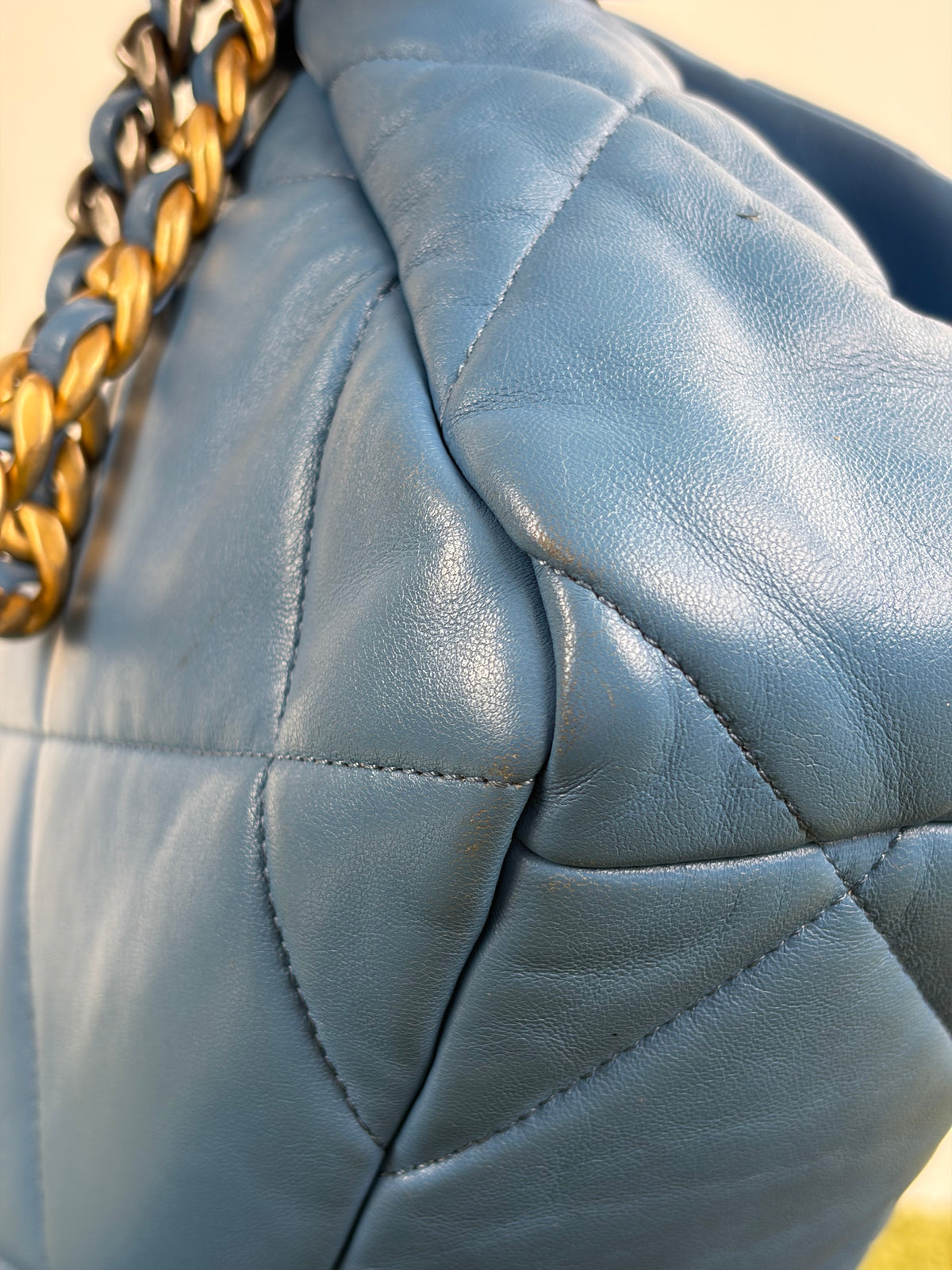 Borsa Chanel 19 Trapuntata in Pelle Azzurra