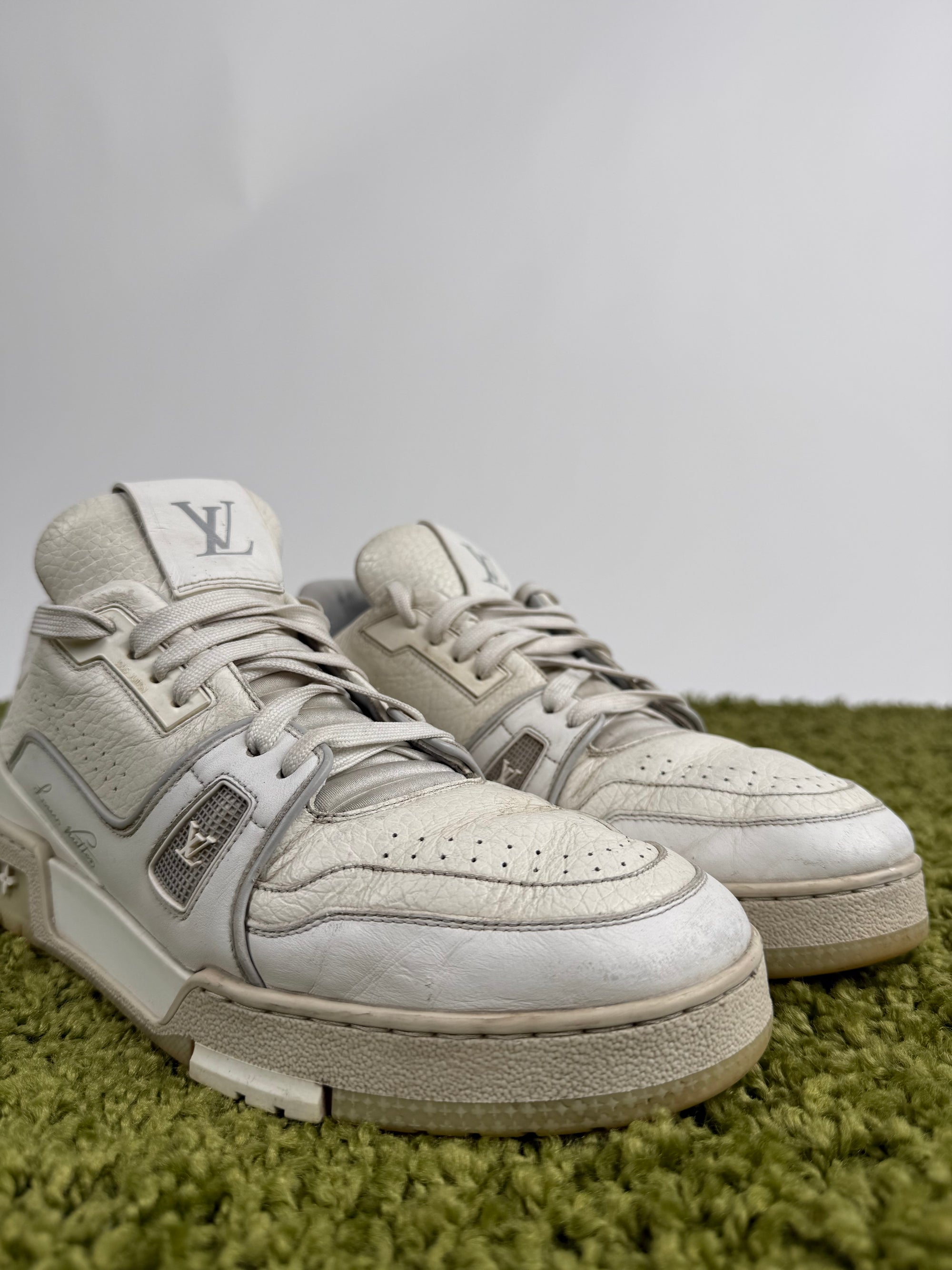 Louis Vuitton Trainer 42 veste 43