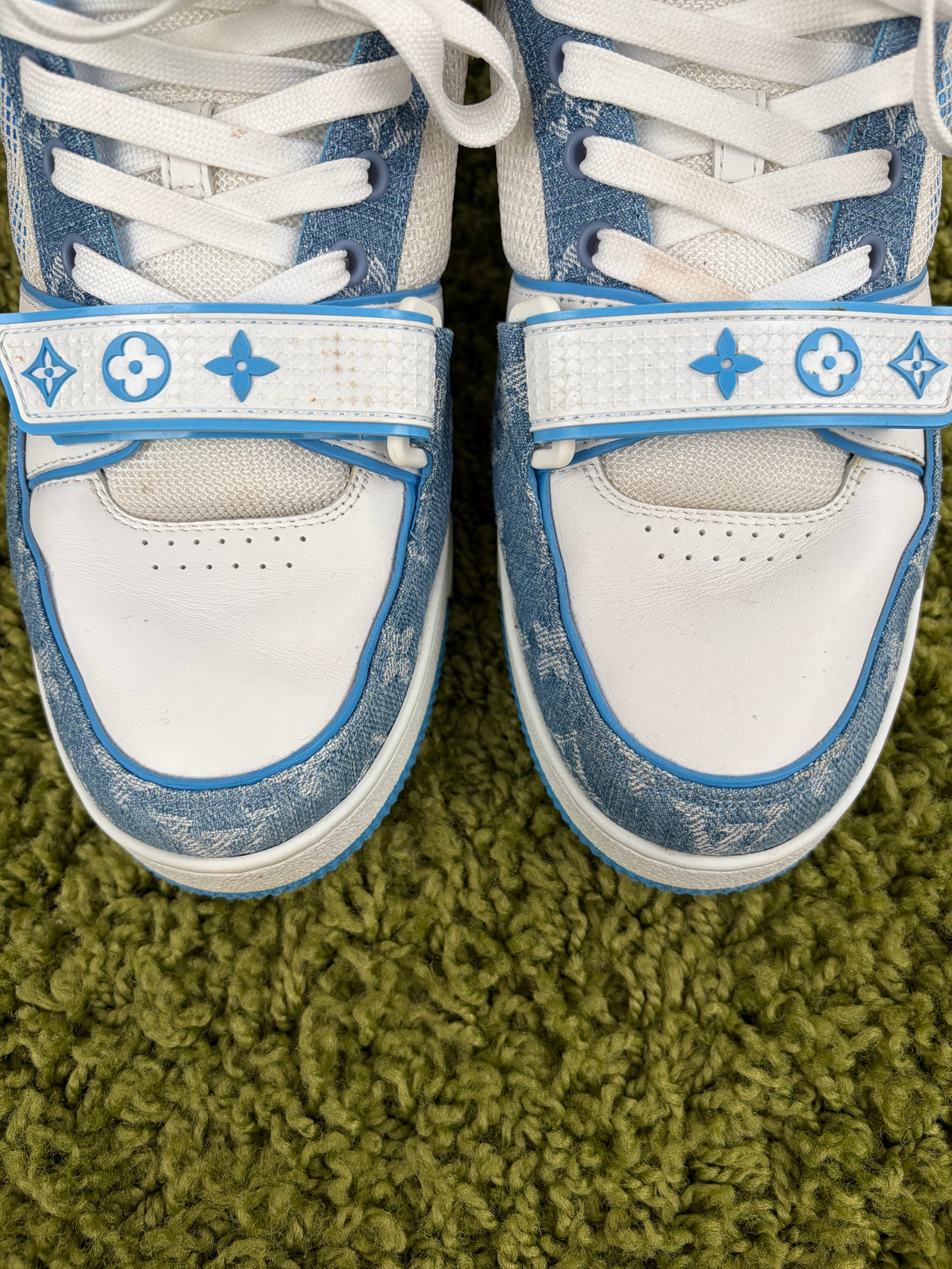 Louis Vuitton Trainer in Denim Azzurra 8