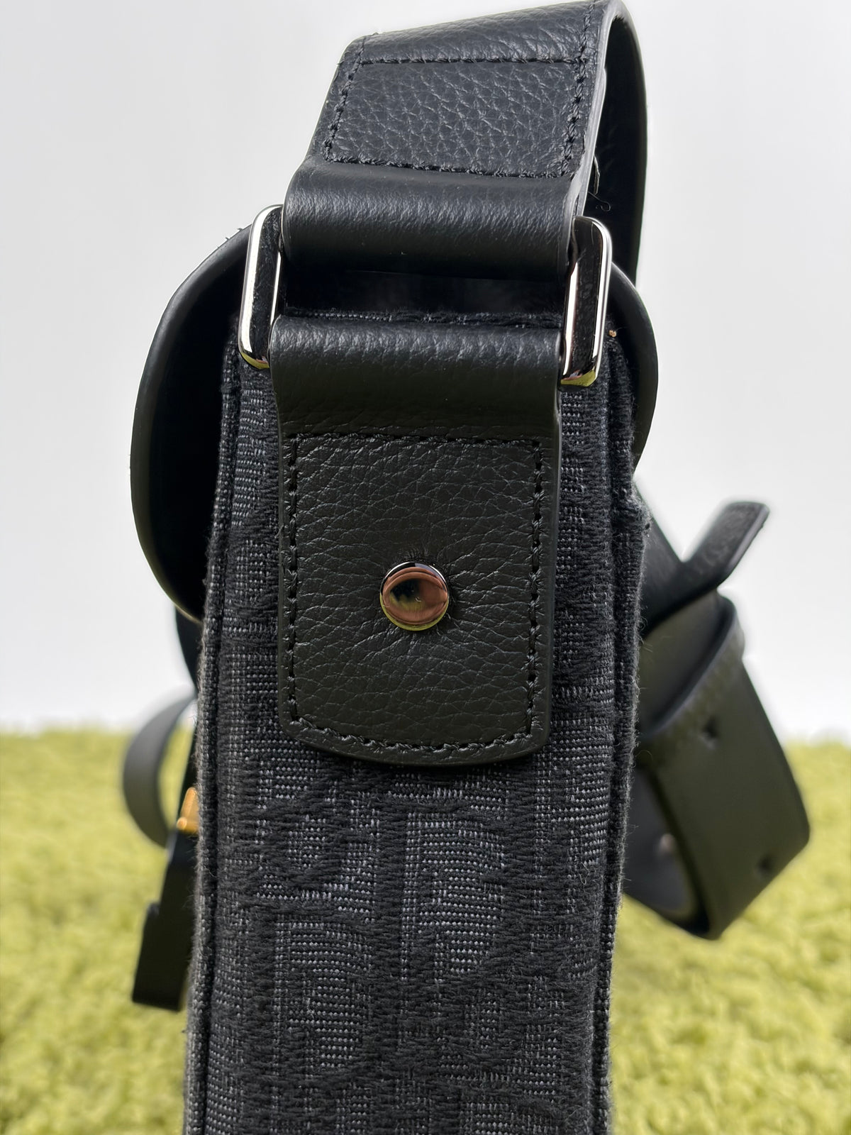 Borsa a tracolla Christian Dior Saddle con pattina Nero