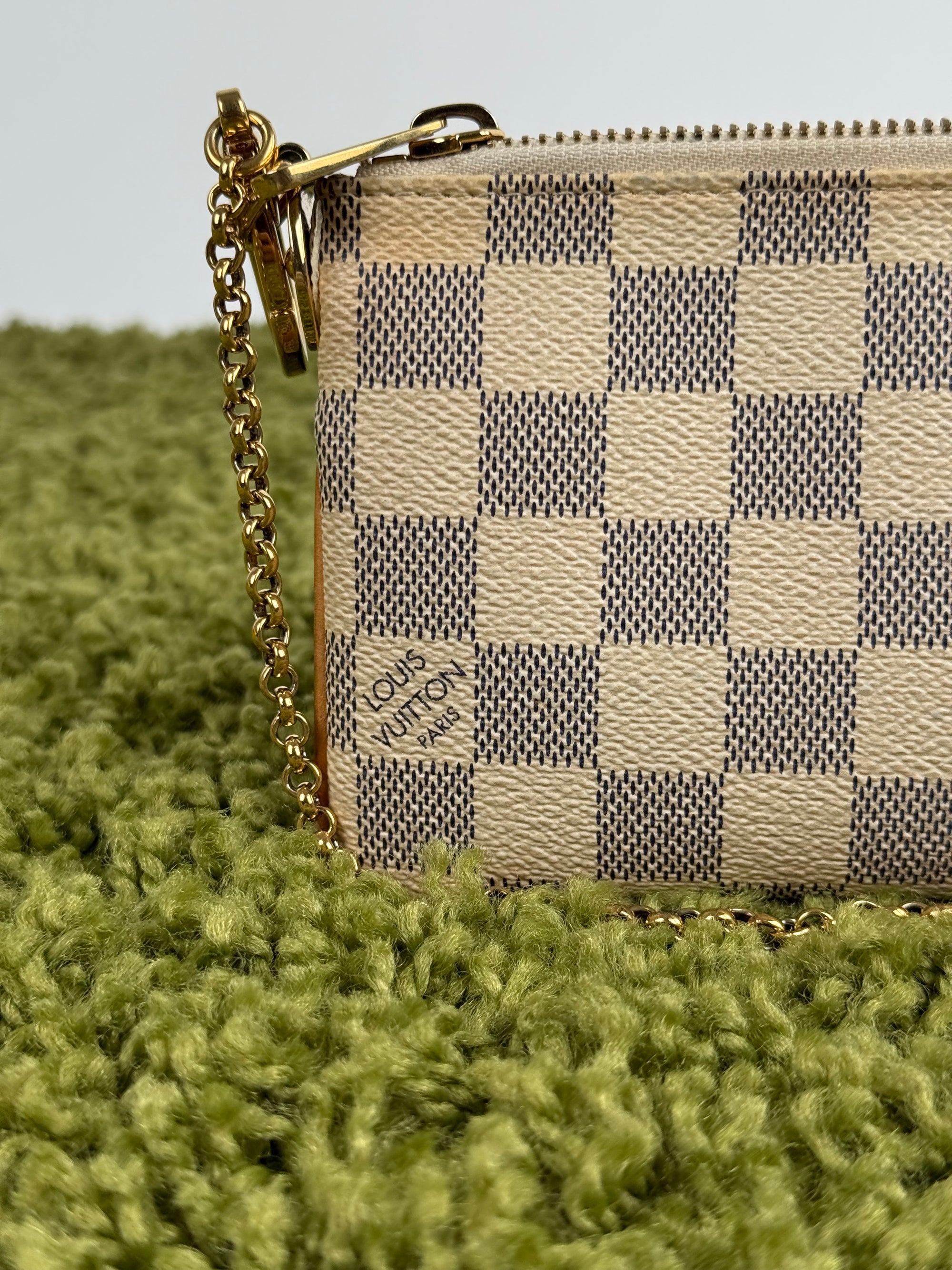 Pochette Milla Mm Louis Vuitton Bianca