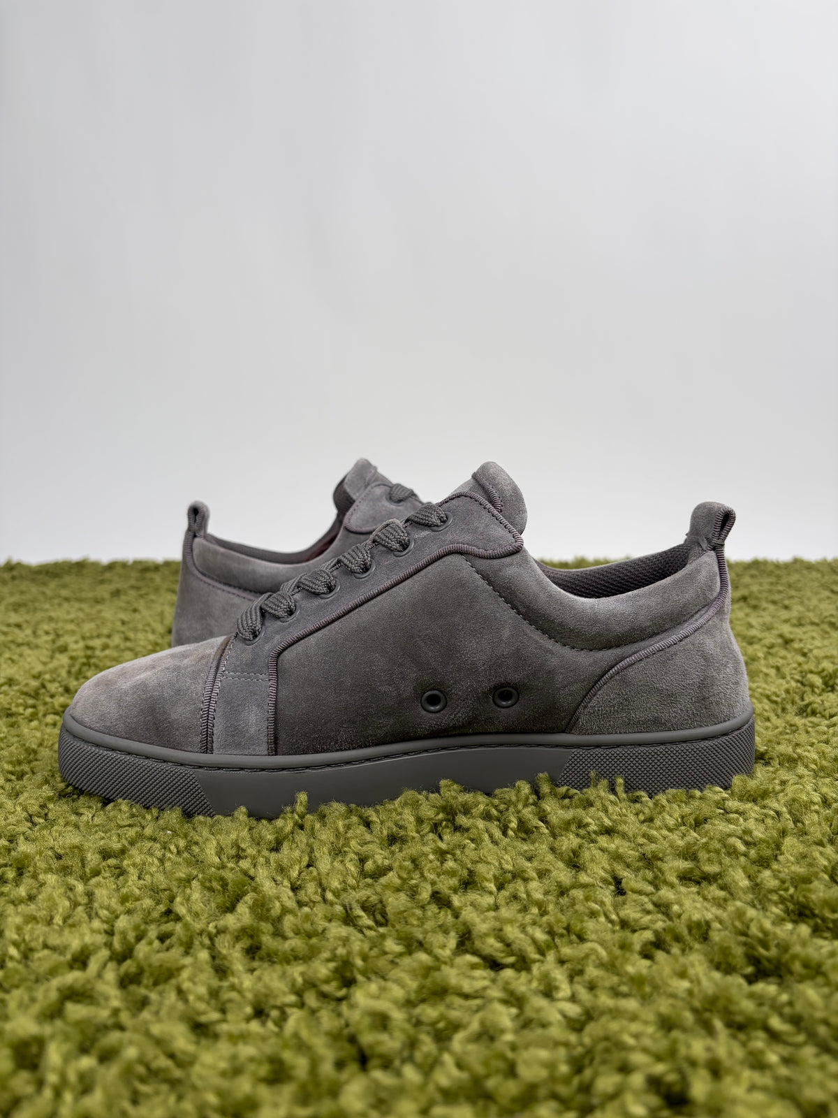 Christian Louboutin low Grigio 40