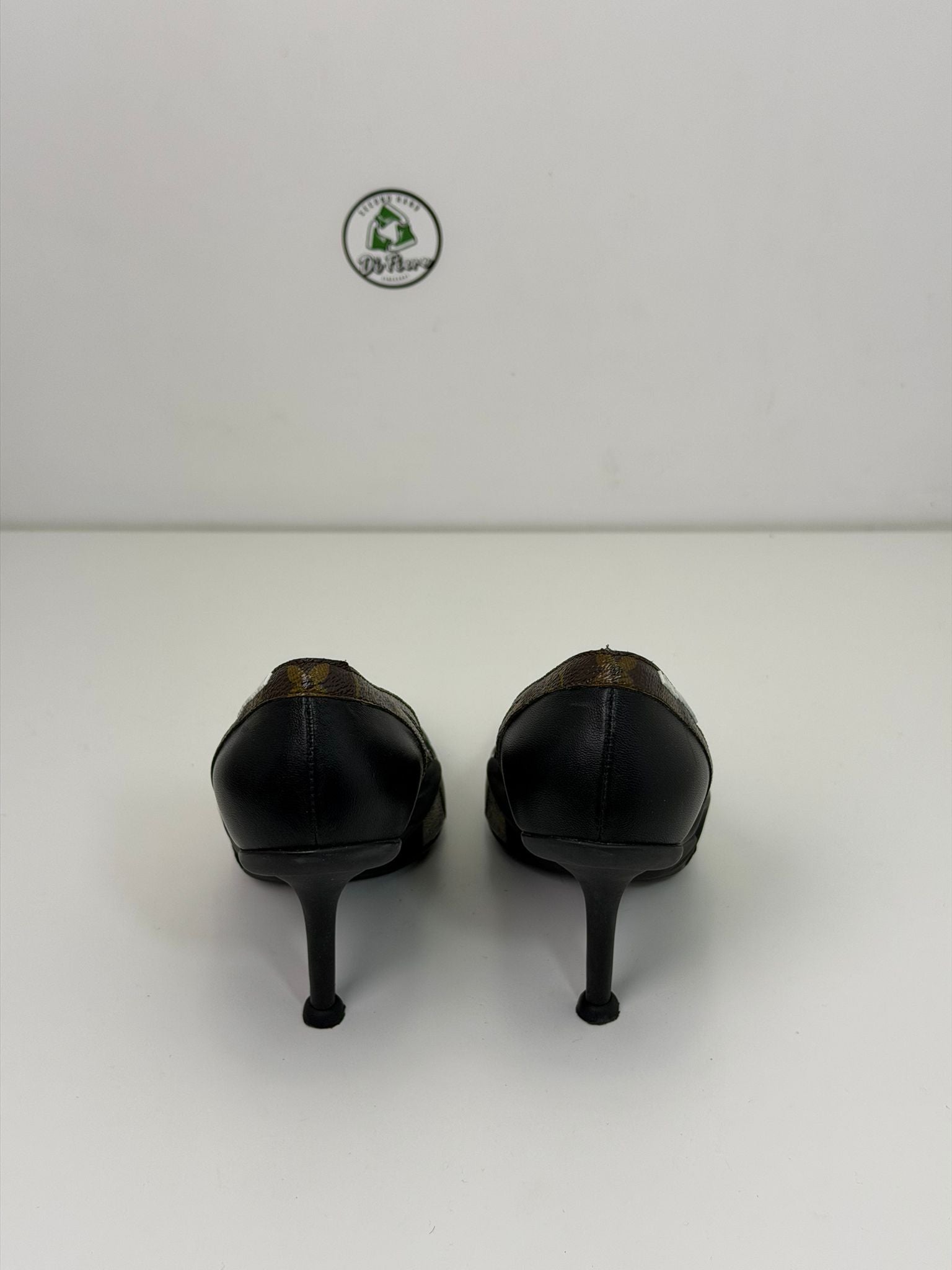 Tacco Louis Vuitton marrone e nero Size 38