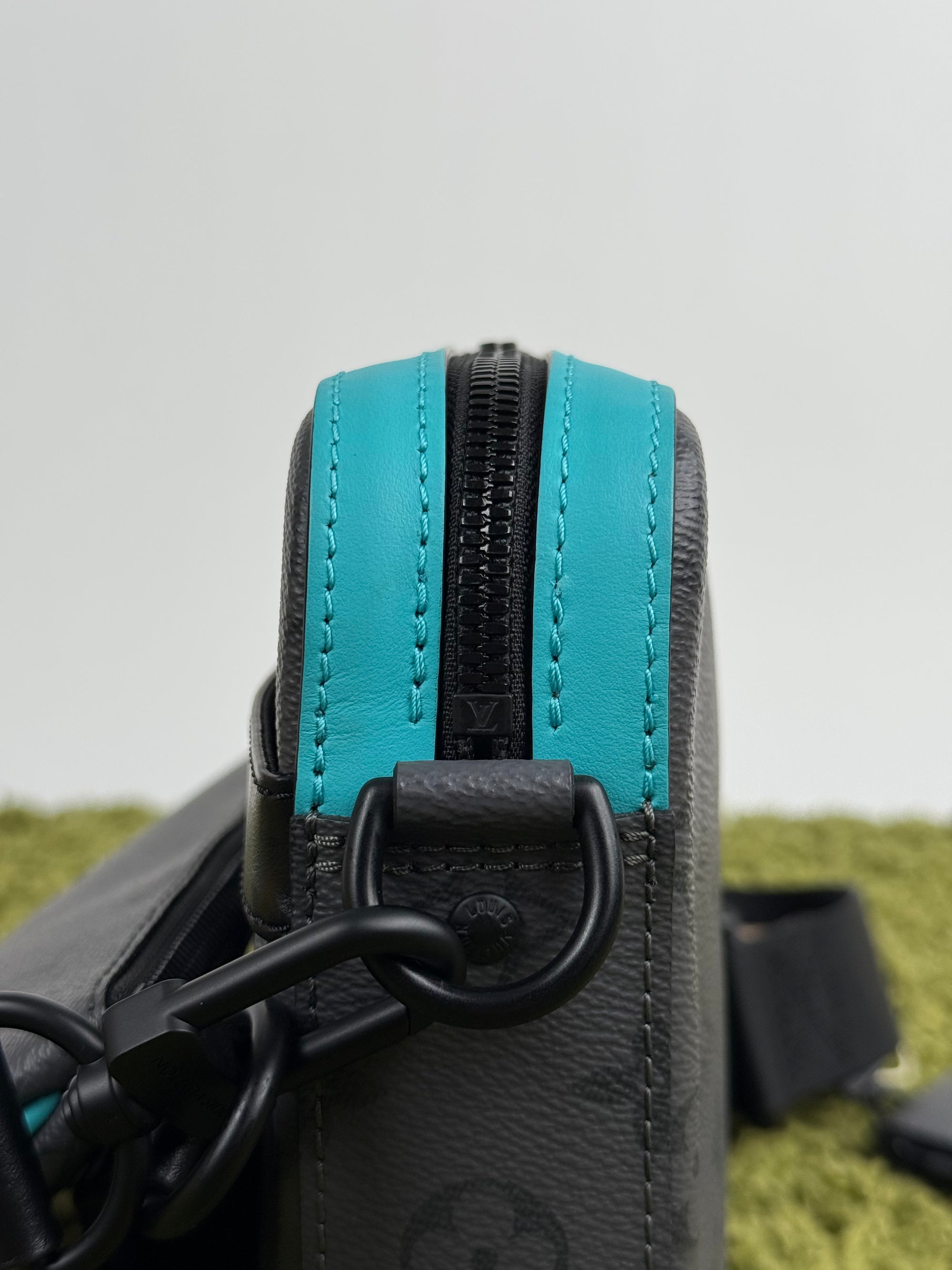 Borsa Trio Messenger Louis Vuitton Grigia