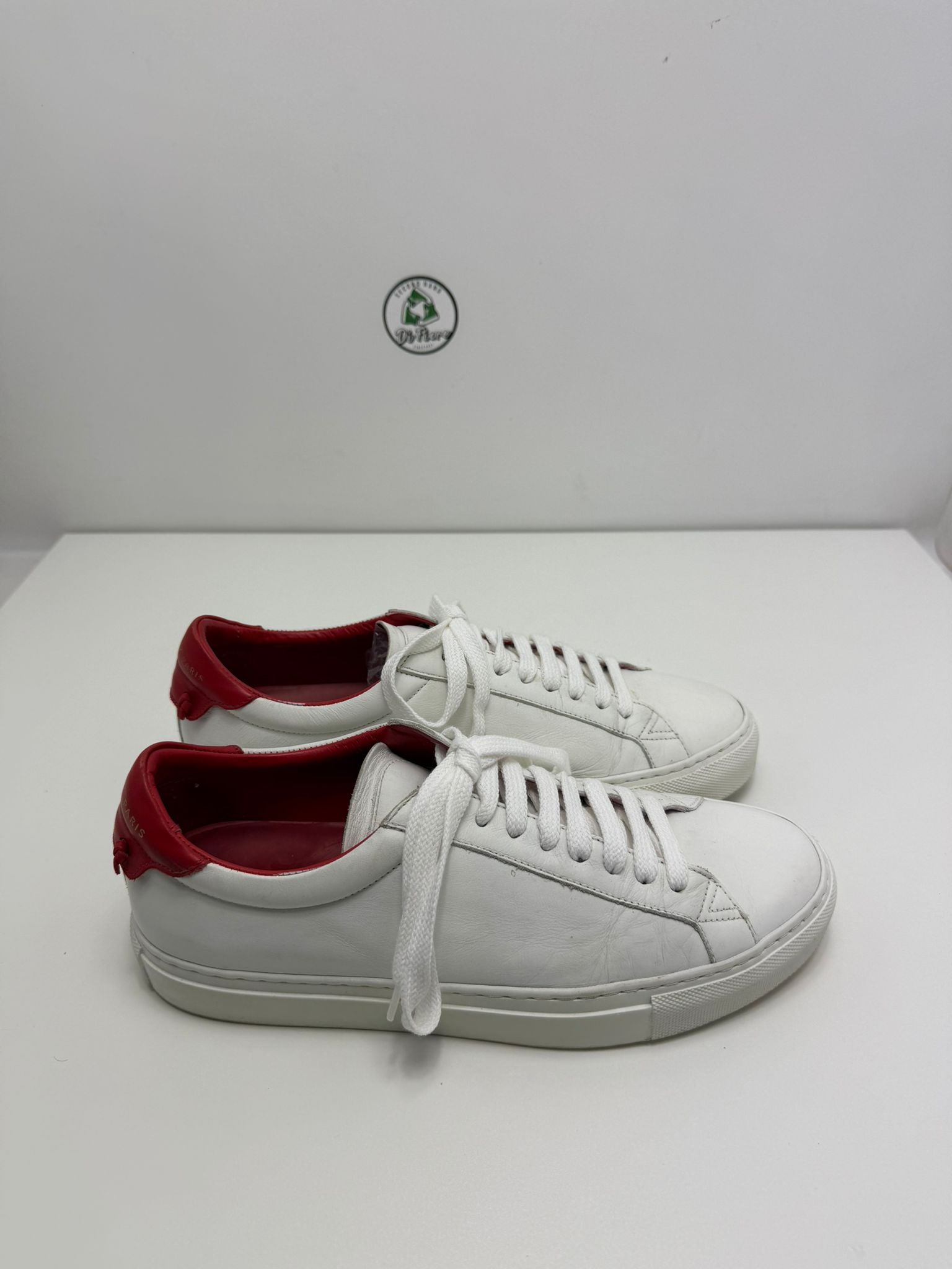Givenchy Size 39 bianche e rosse