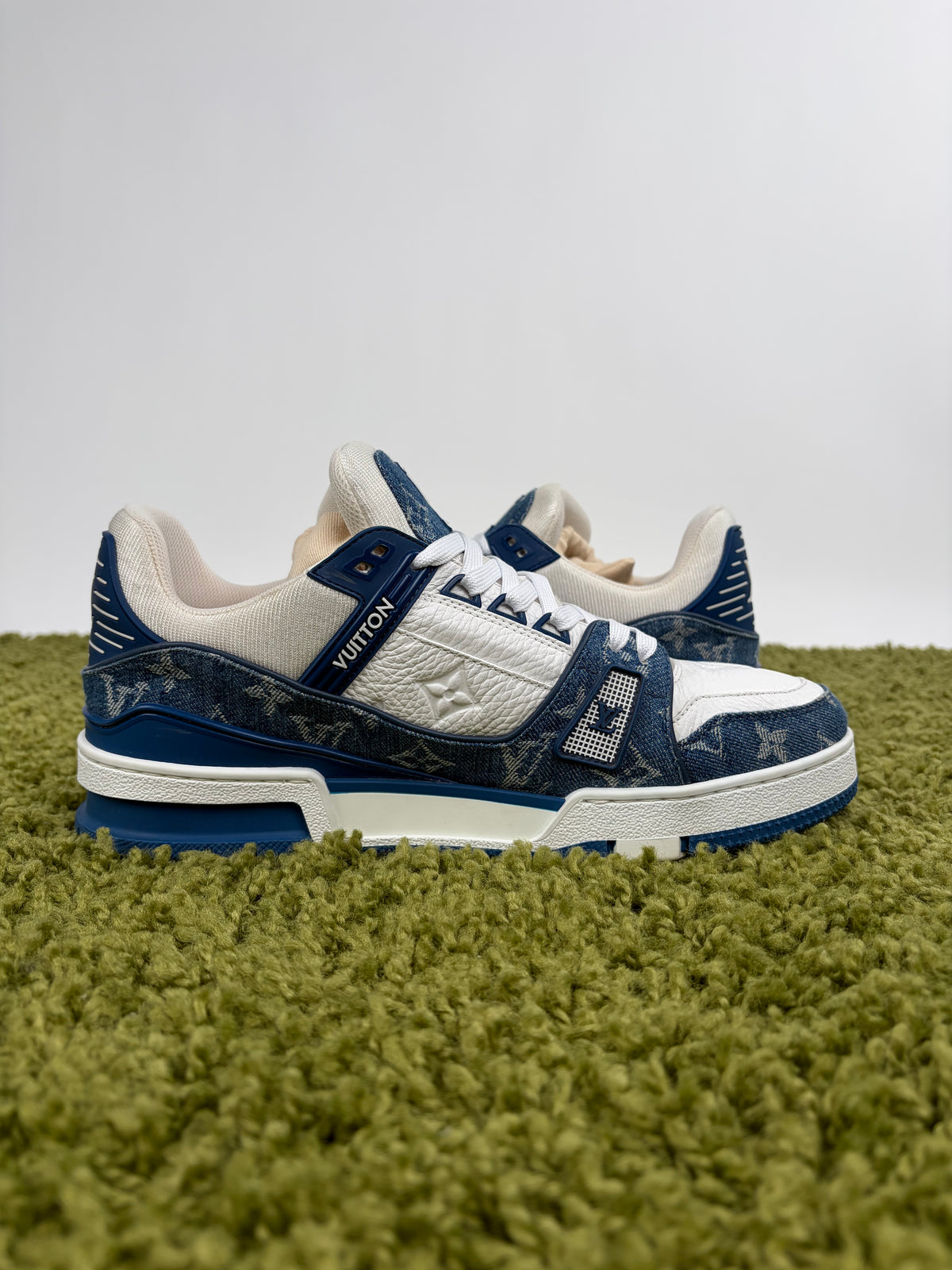 Louis Vuitton Trainer in Denim Blu 7.5