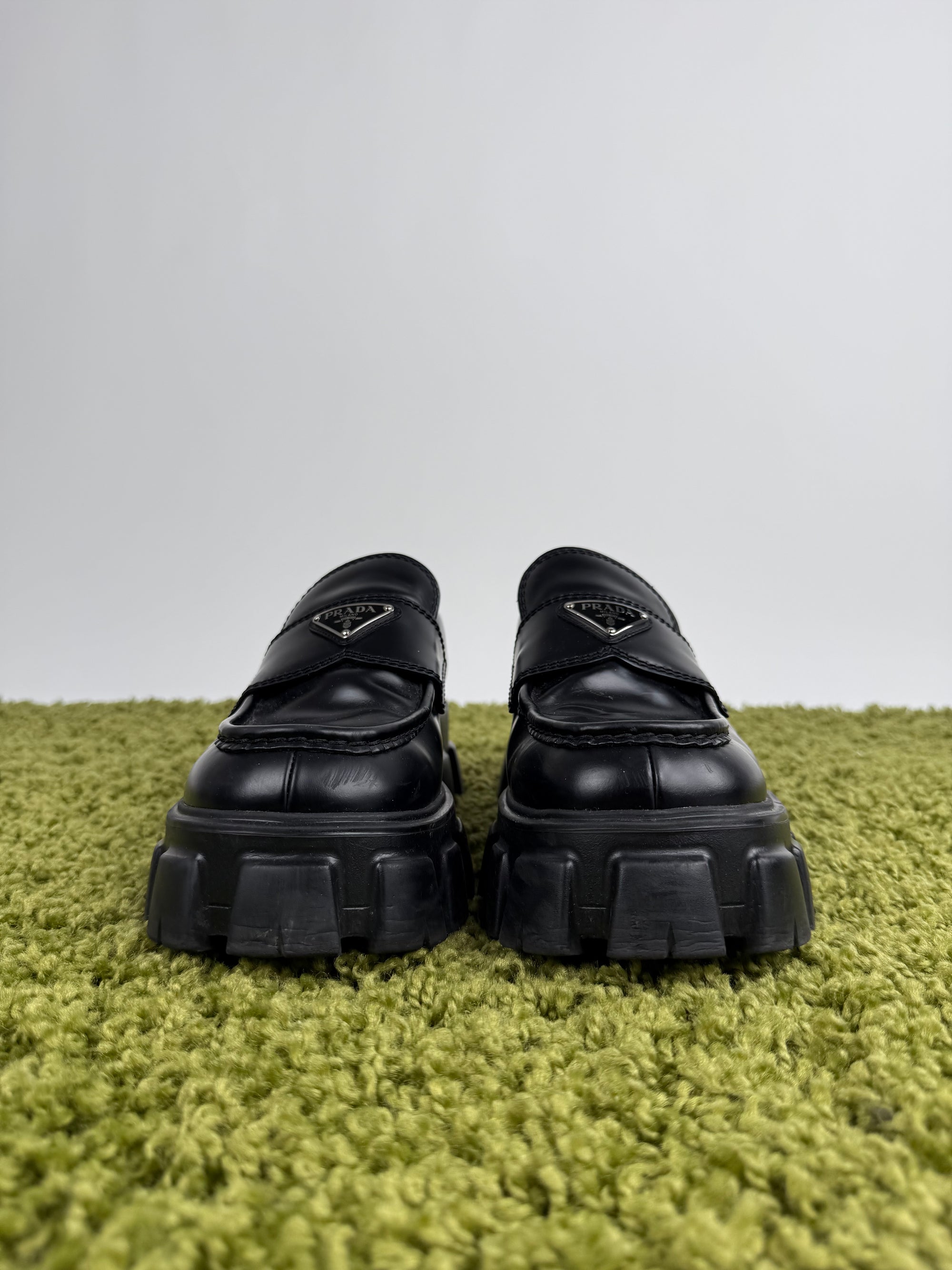 Mocassini Prada Neri in pelle 8.5