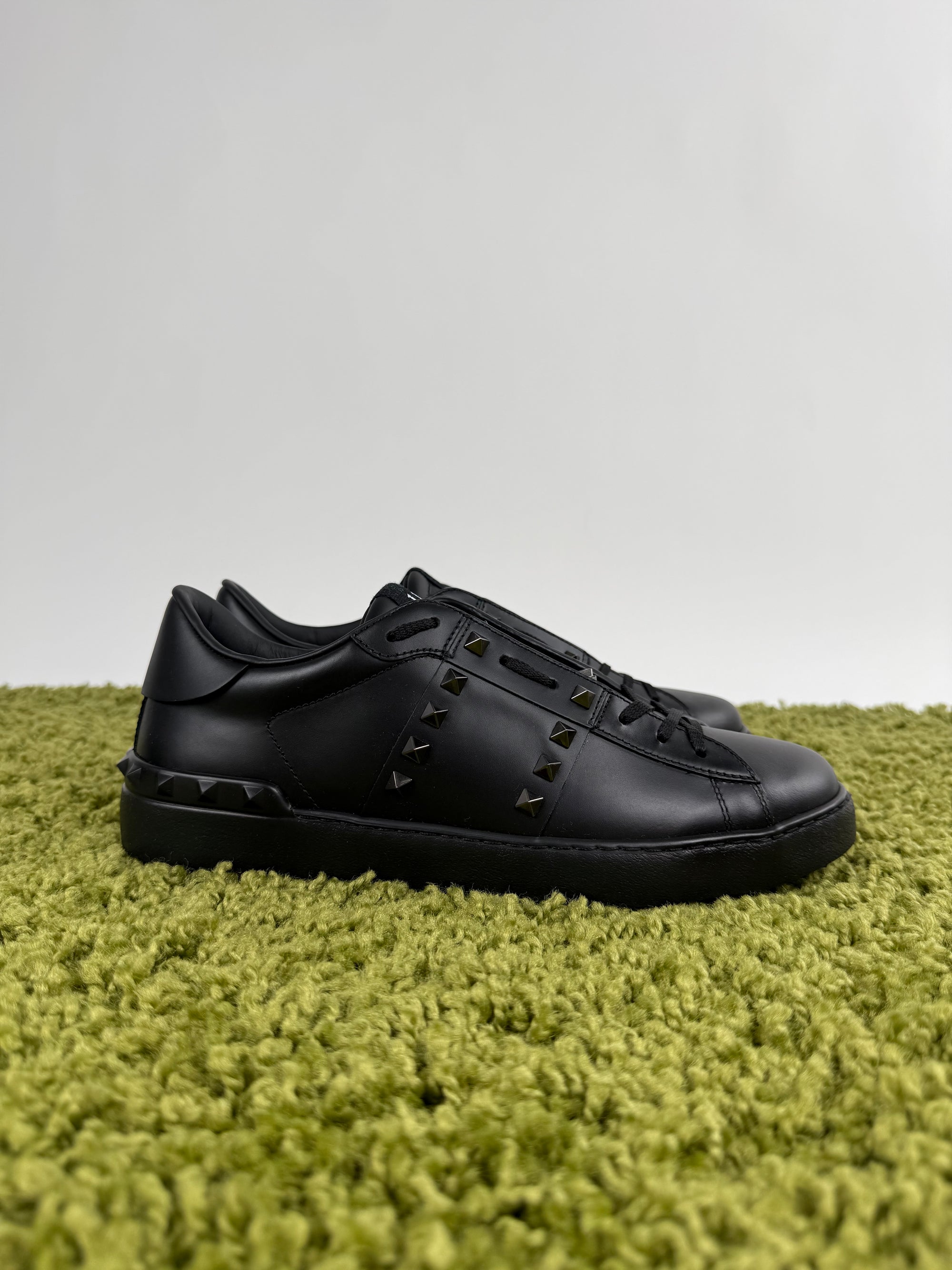 Valentino Garavani Rockstud 42.5