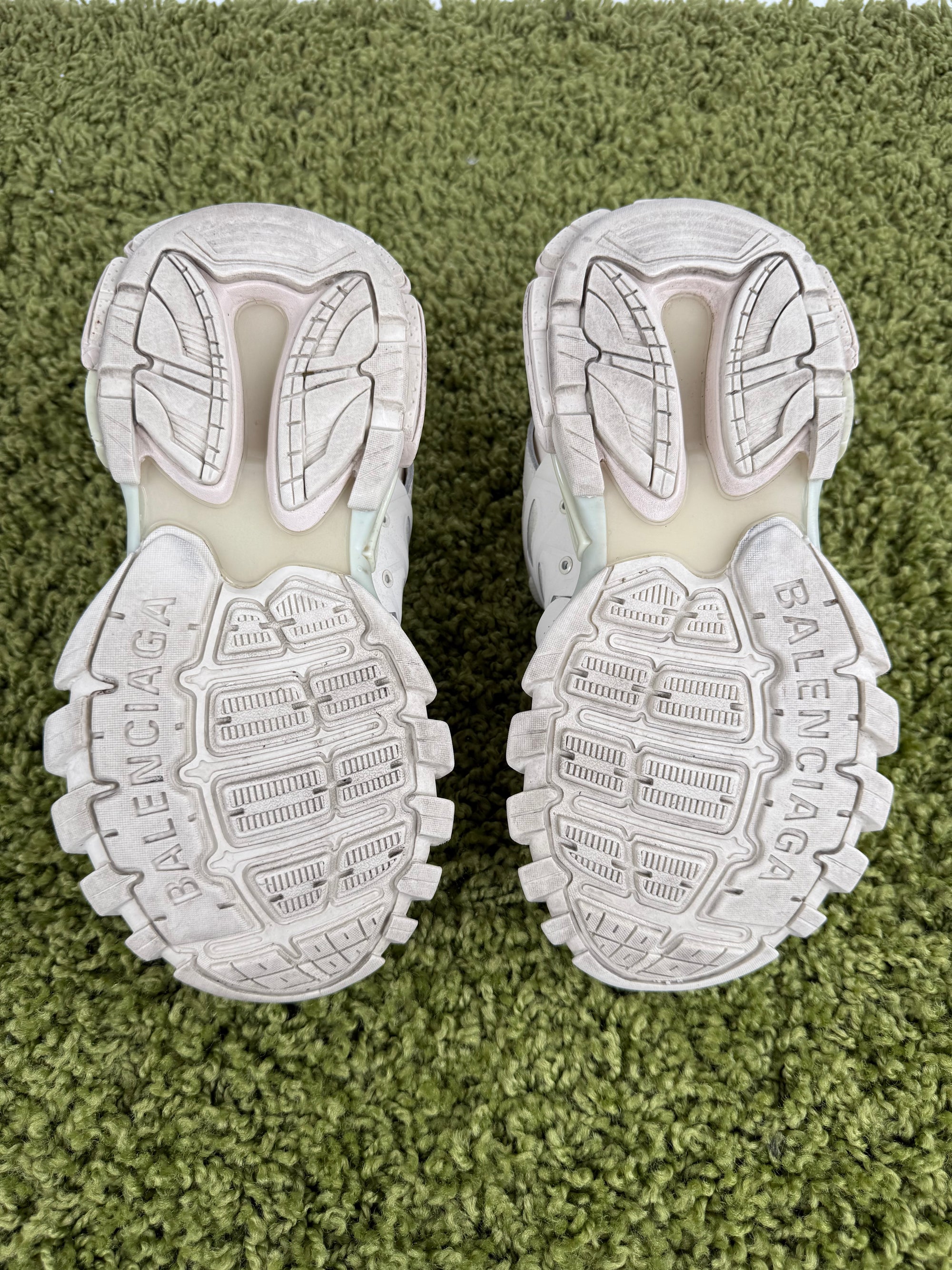 Balenciaga Track 39