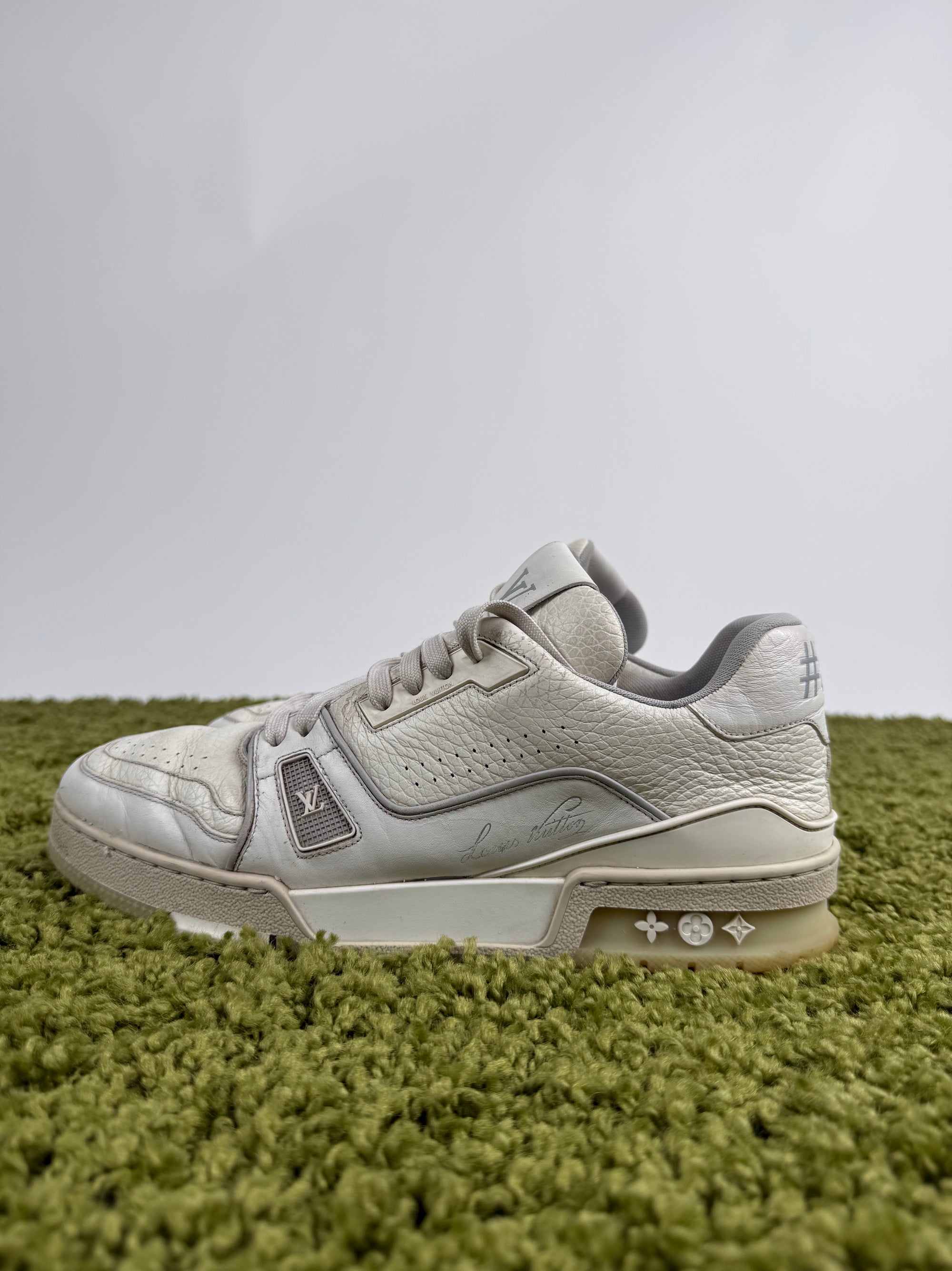 Louis Vuitton Trainer 42 veste 43