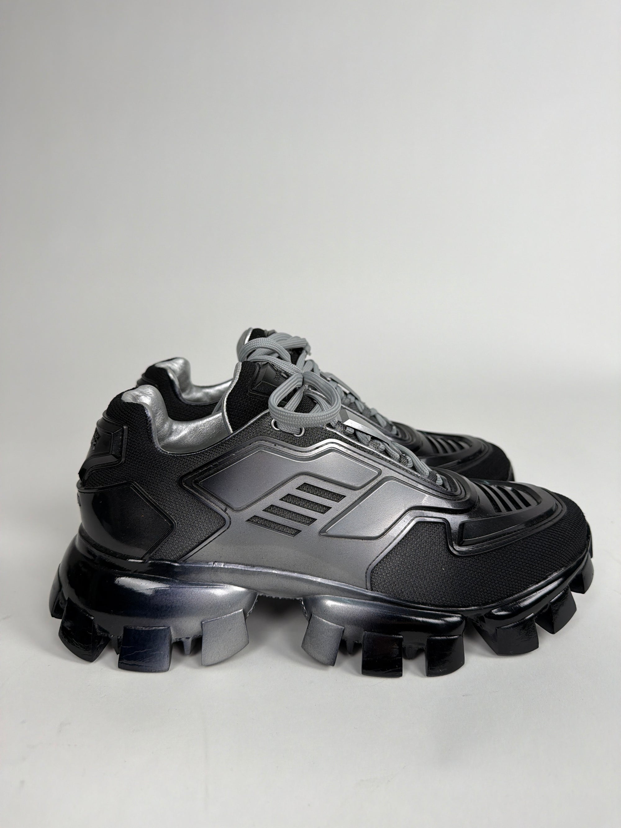 Prada thunder Size 43 nere e grigie