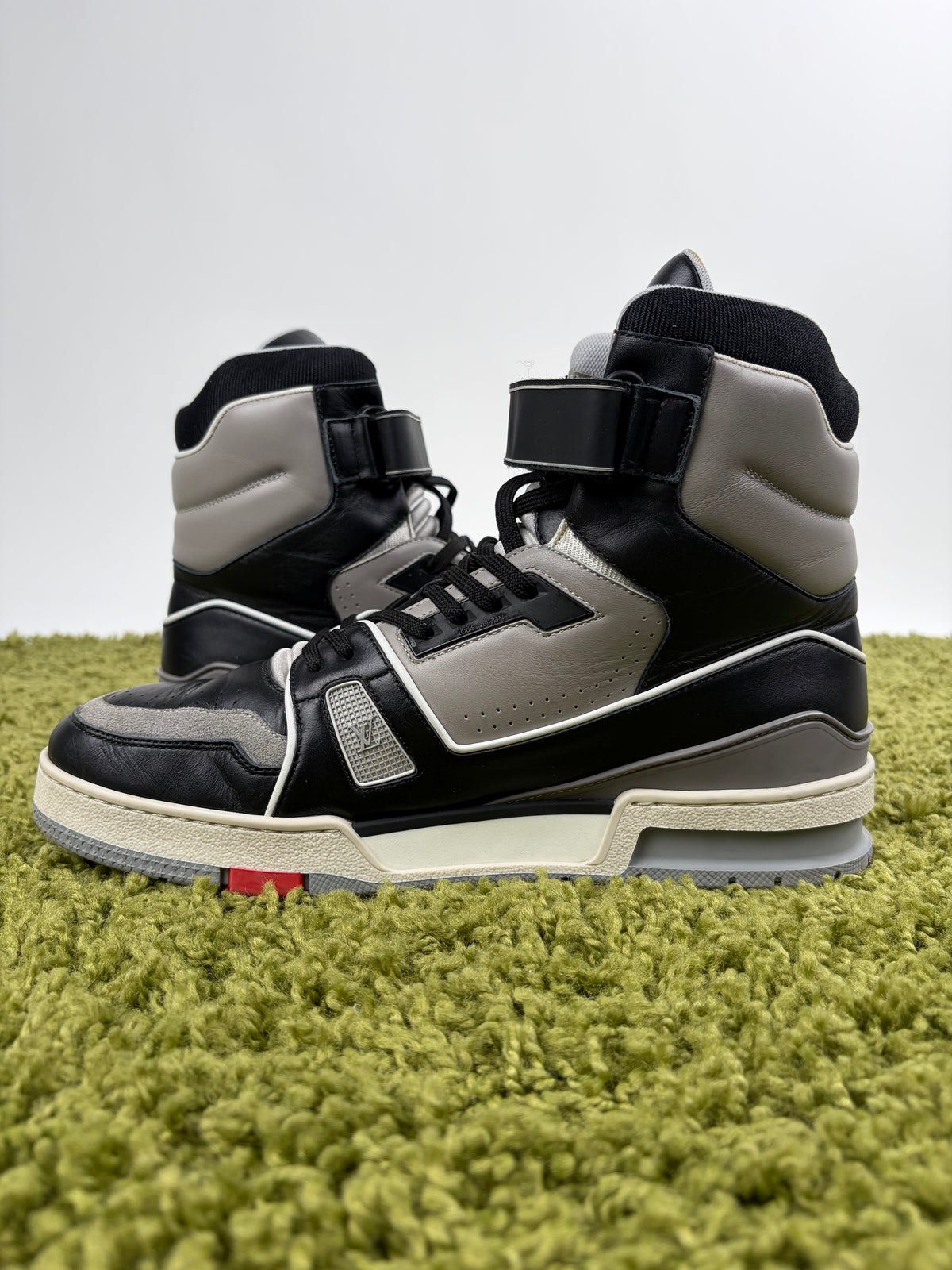 Louis Vuitton Trainer High Top Nera 8.5