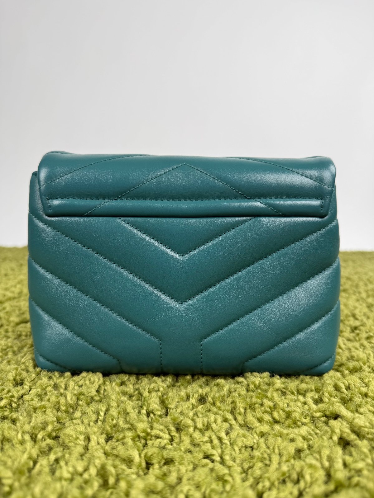 Borsa a tracolla Saint Laurent Toy LouLou Verde - Second Hand Di Fiore