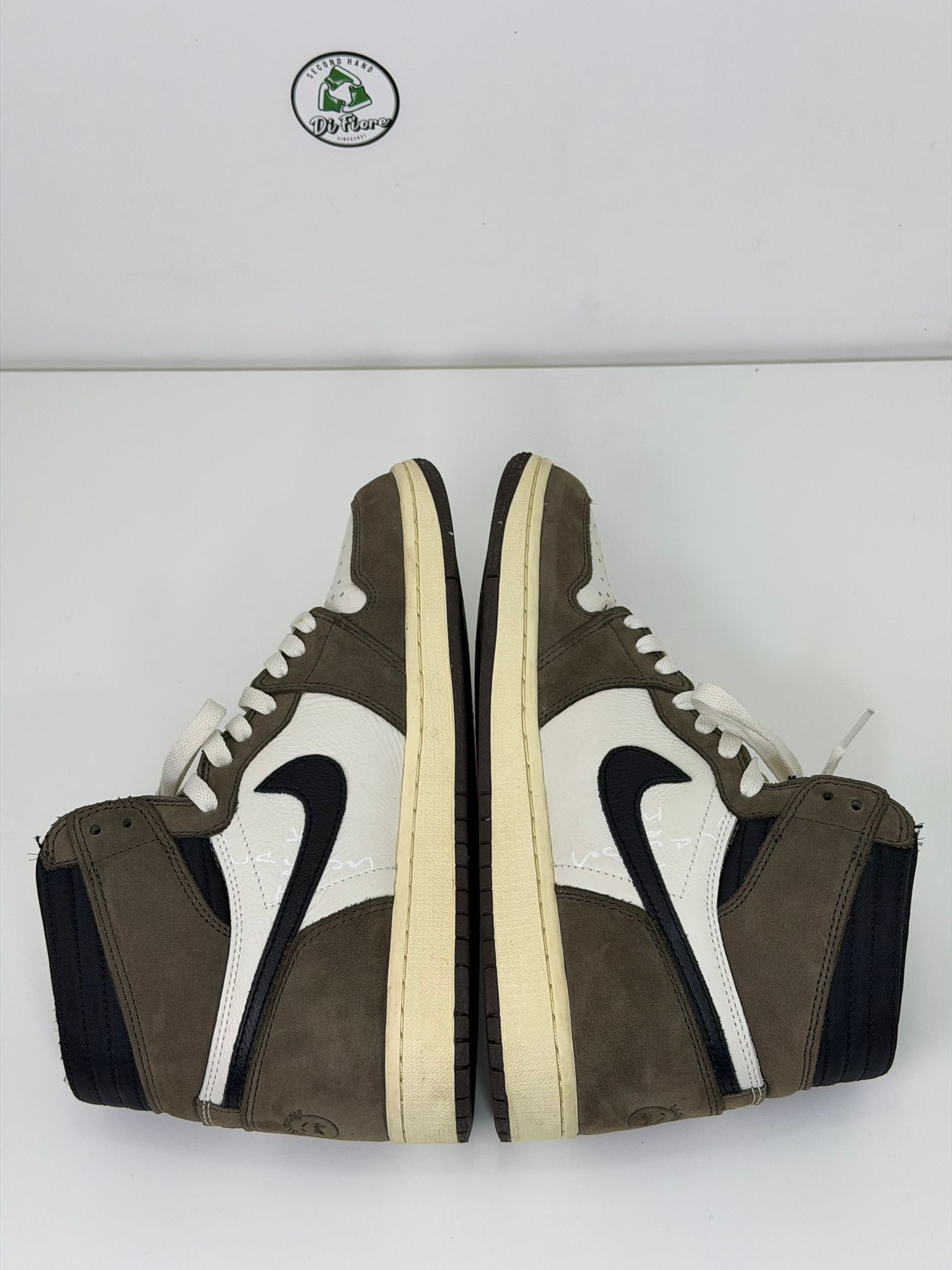 Travis scott Size 43 bianche  marroni e nere