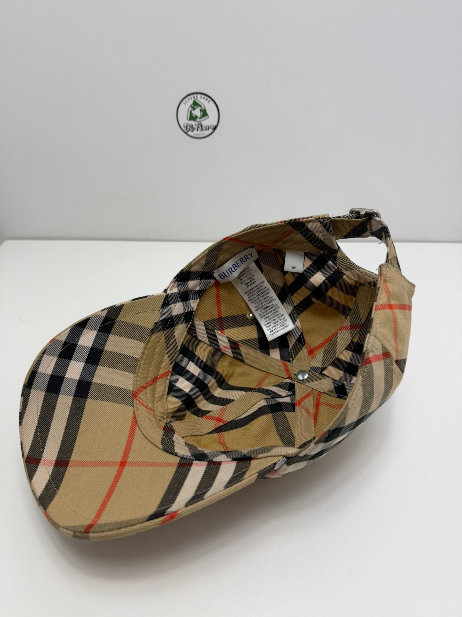 Cappello Burberry Size M multicolore
