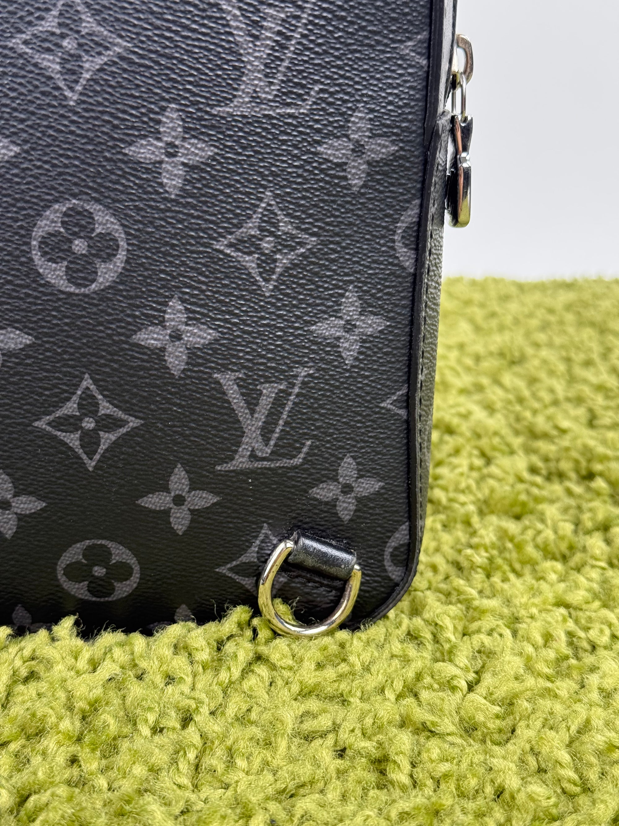 Zaino Monospalla Avenue Louis Vuitton Nero