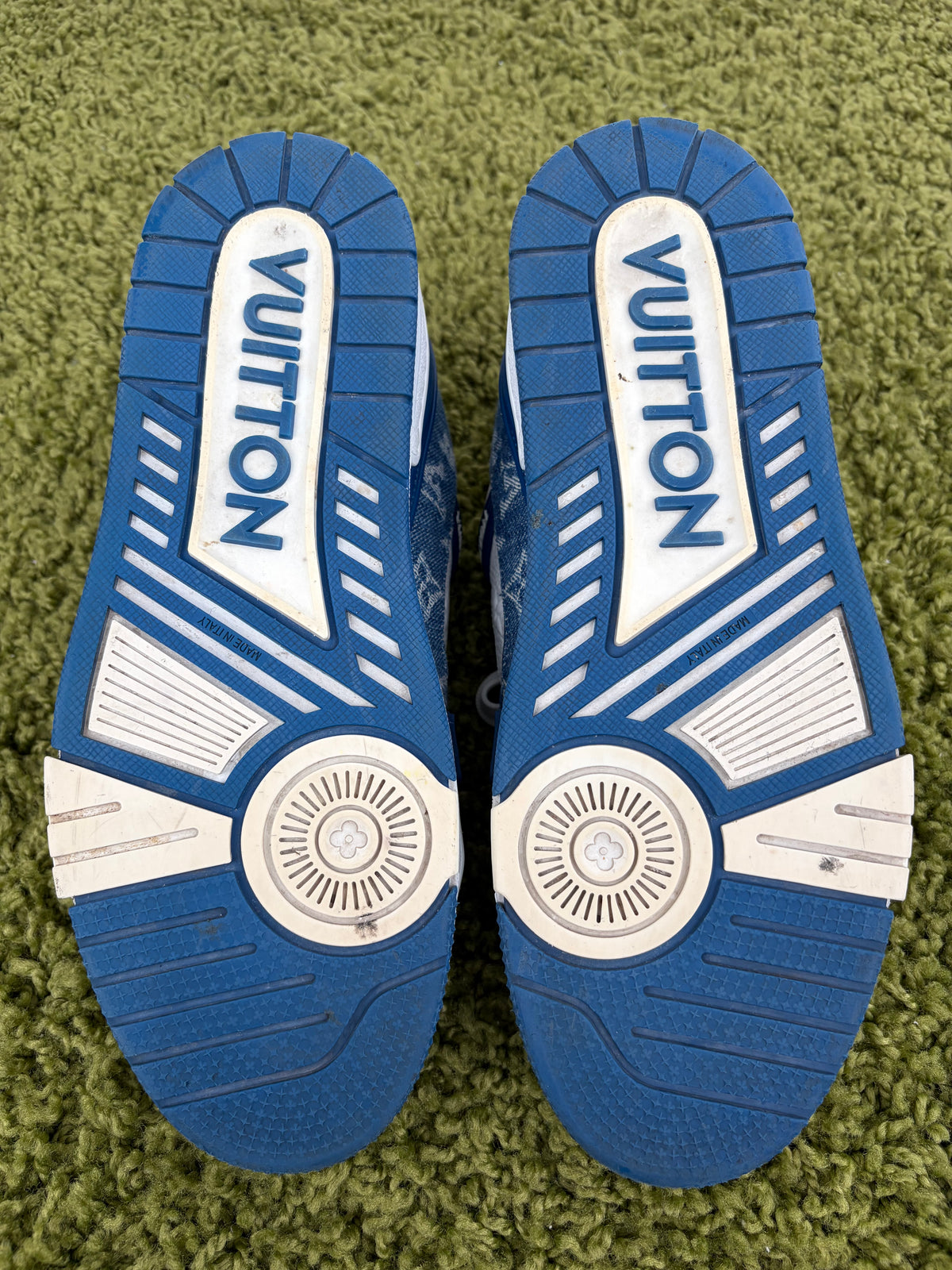 Louis Vuitton Trainer in Denim Blu 7.5
