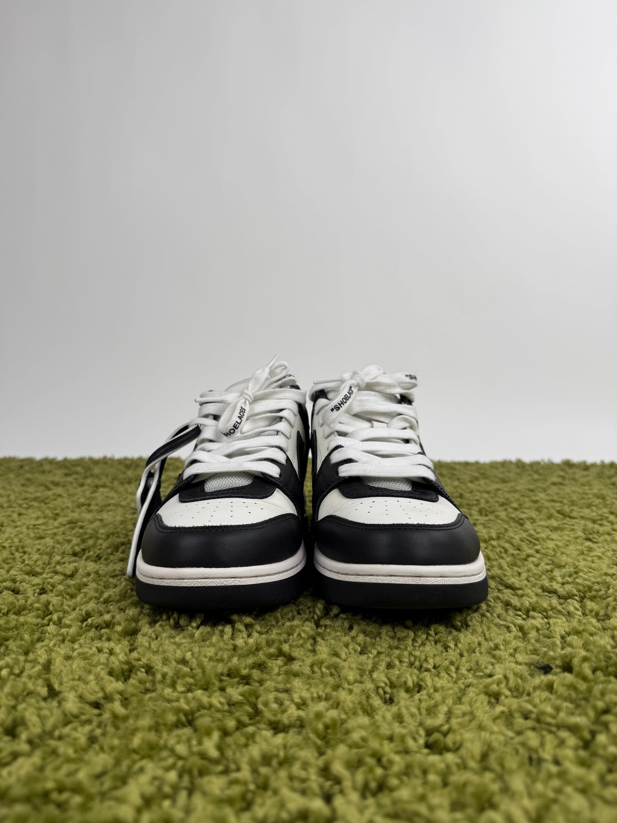 Off White Out Of Office 40