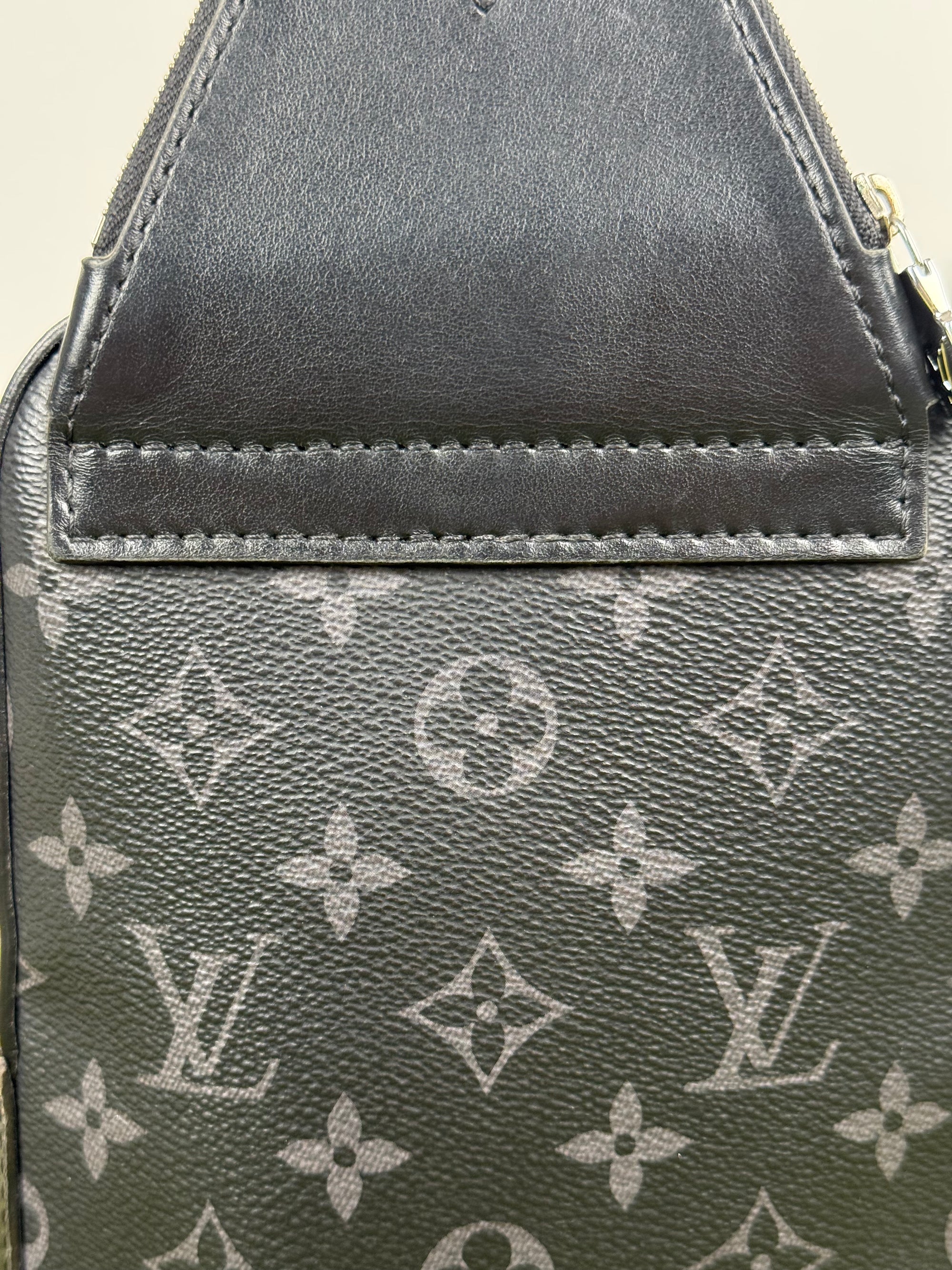 Zaino Monospalla Avenue Louis Vuitton Nero