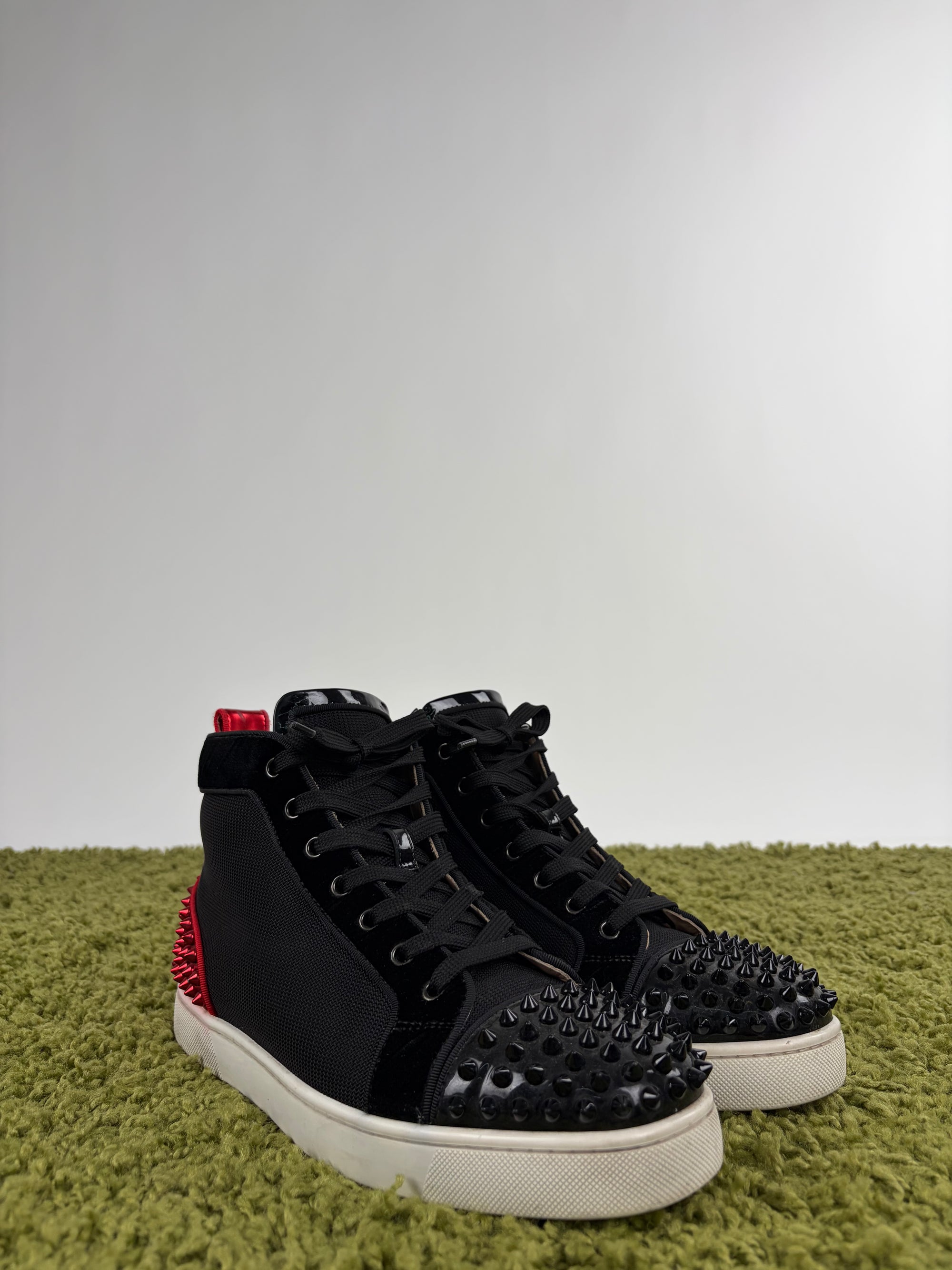 Louboutin alte Size 41 nere e risse