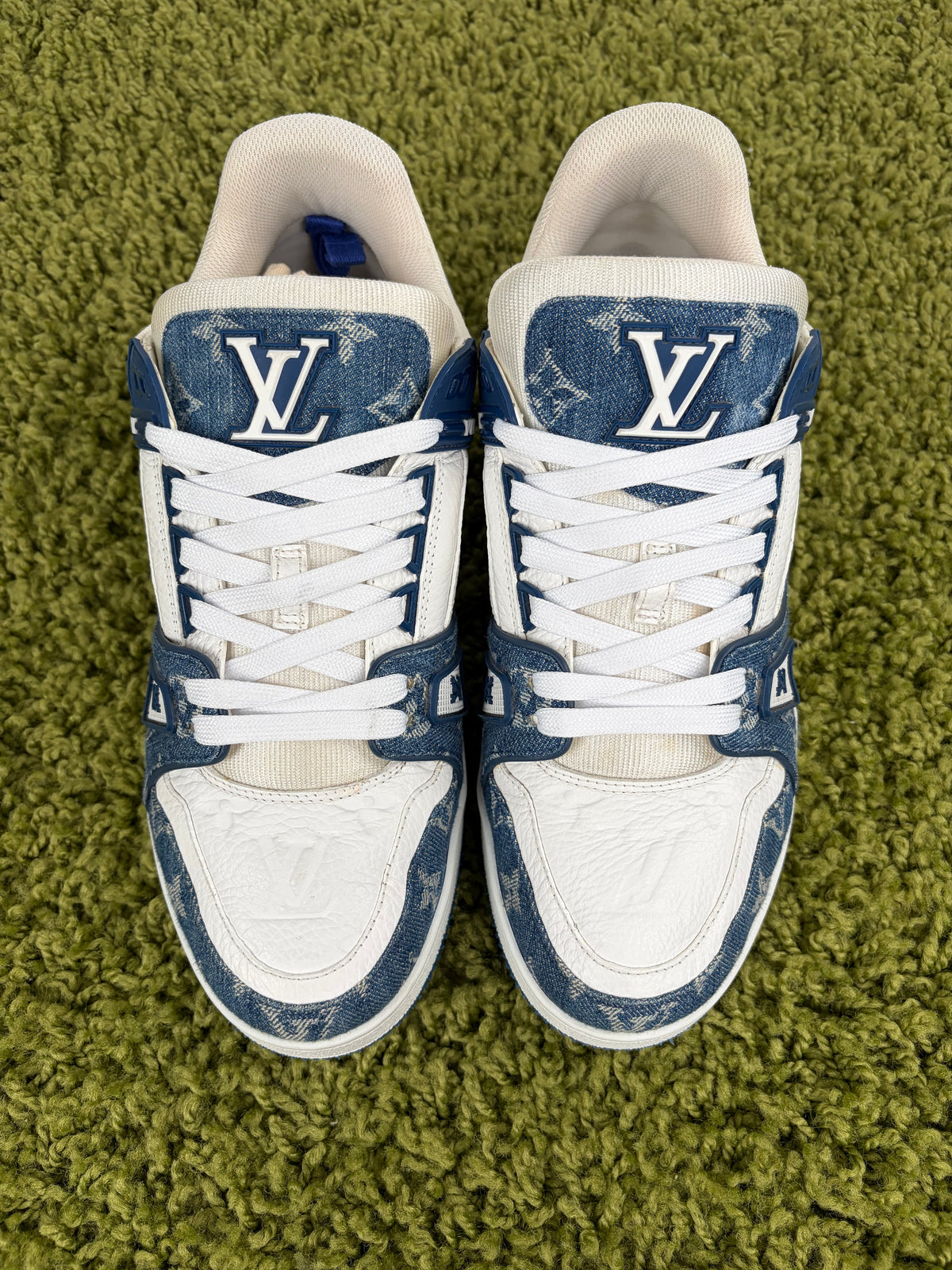 Louis Vuitton Trainer in Denim Blu 7.5