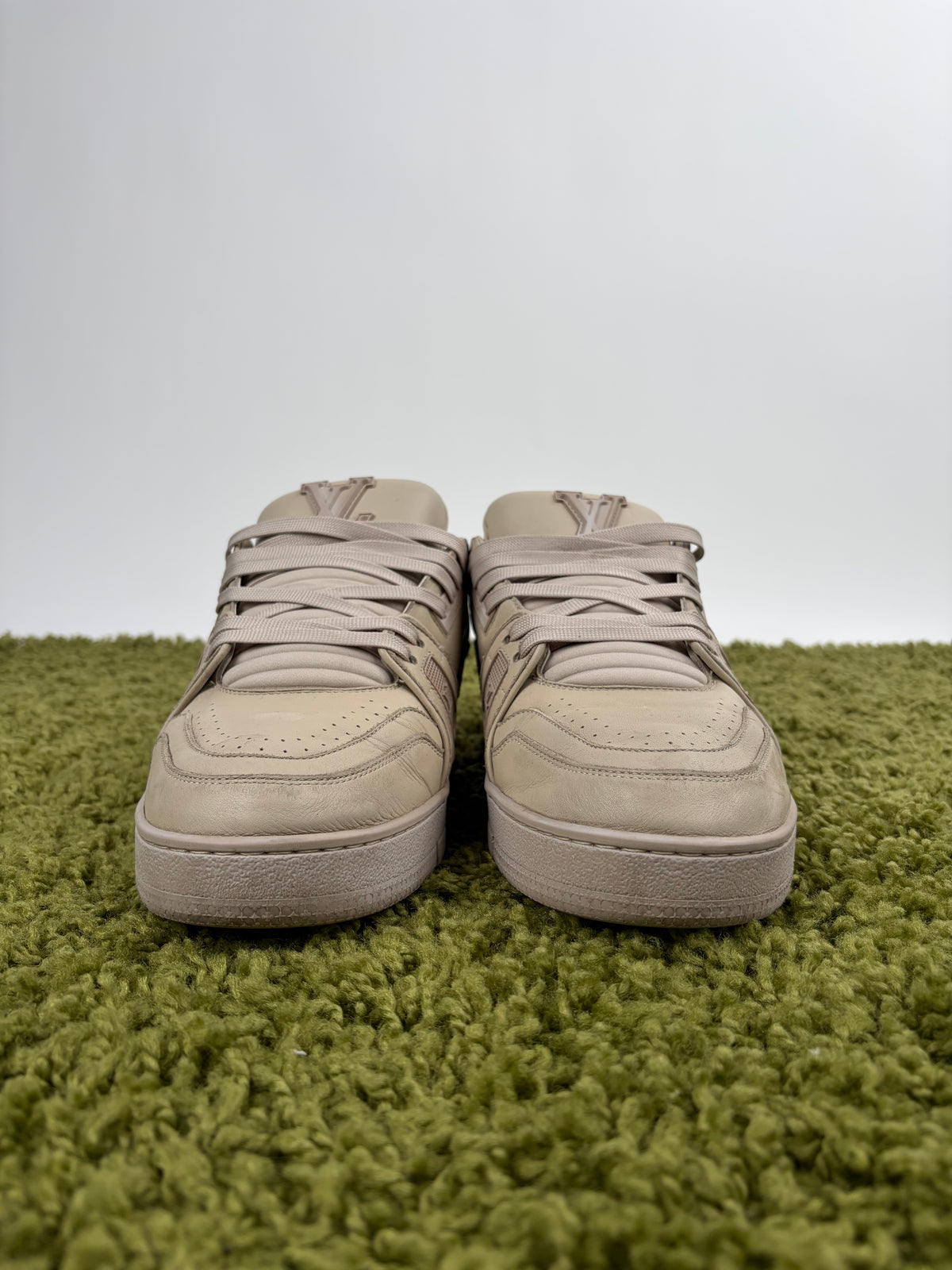 Louis Vuitton Trainer Beige 8.5
