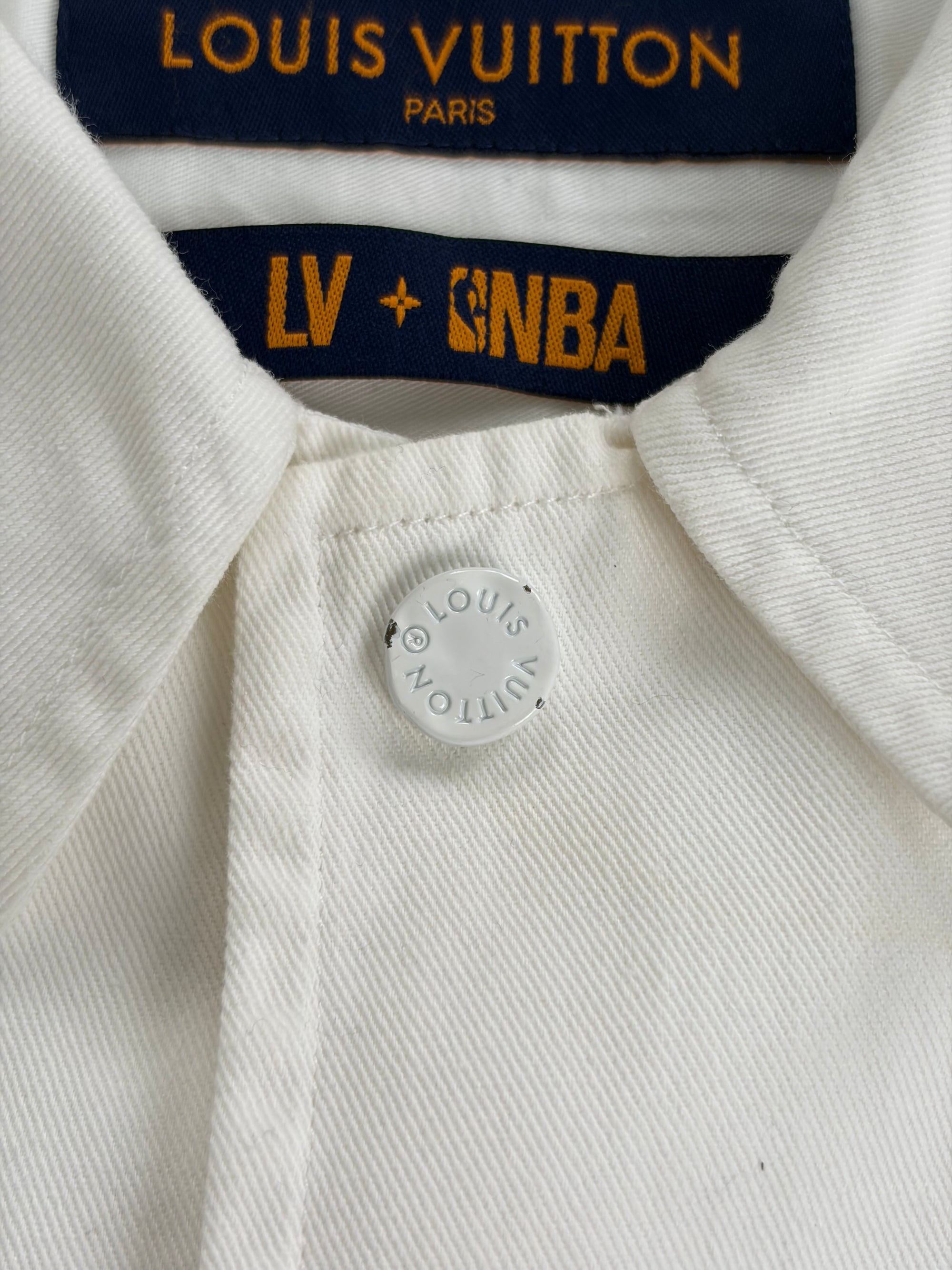 Camicia Louis Vuitton X NBA Size L bianca e multicolore