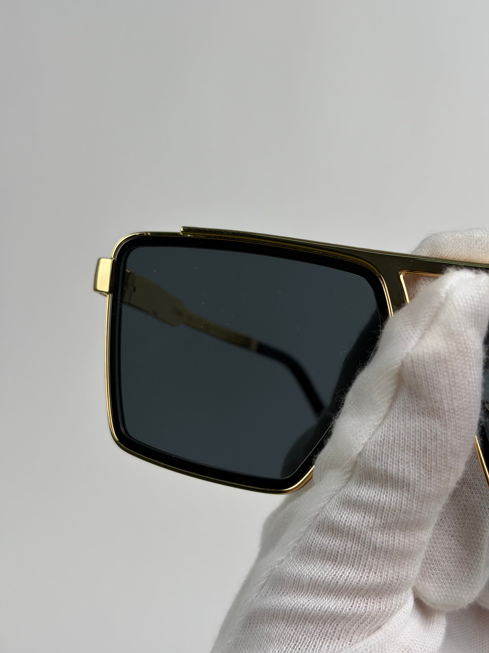 Occhiali Louis Vuitton 1.1 evidence Metal Square neri e oro