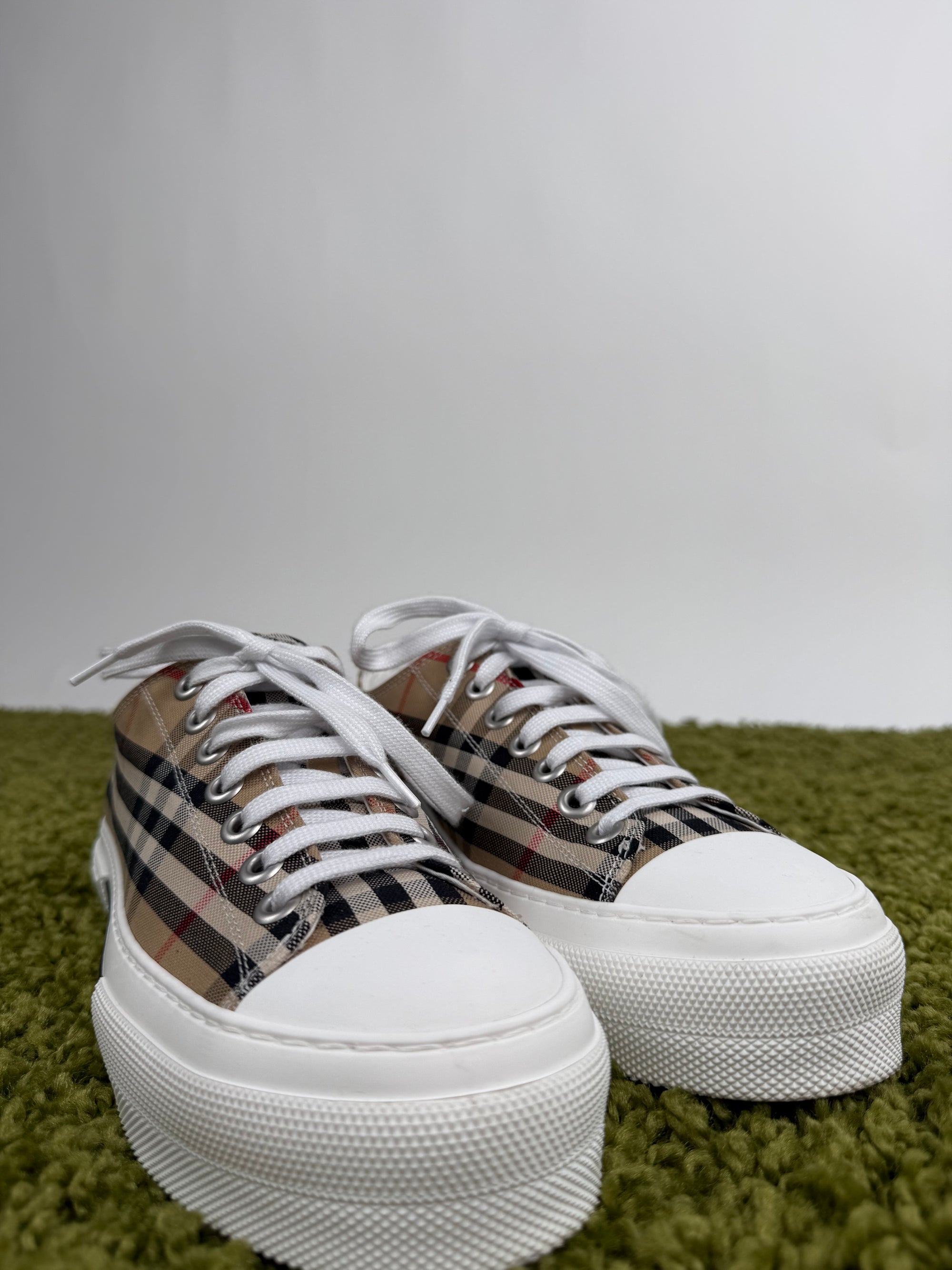 Burberry Low Sneaker 41
