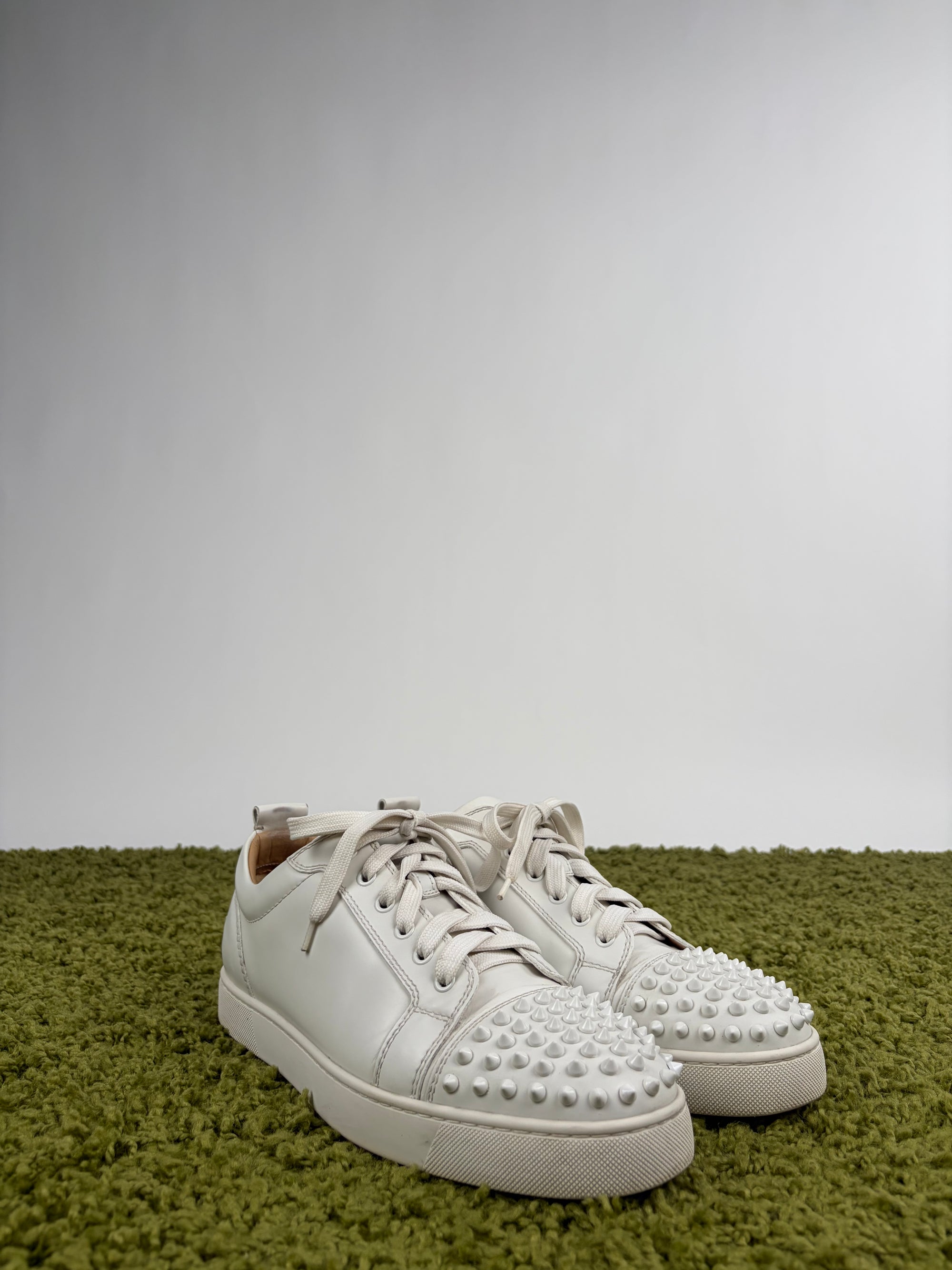 Louboutin basse Size 44 bianche