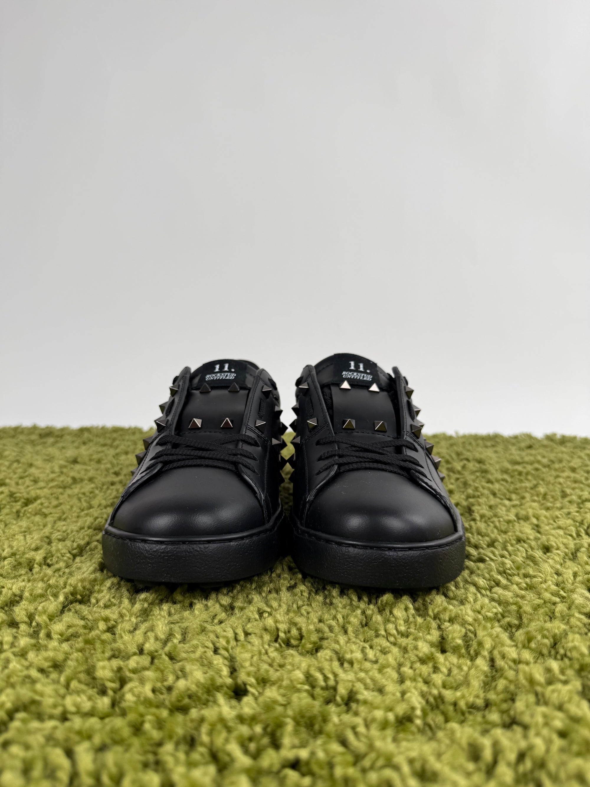 Valentino Garavani Rockstud 42.5