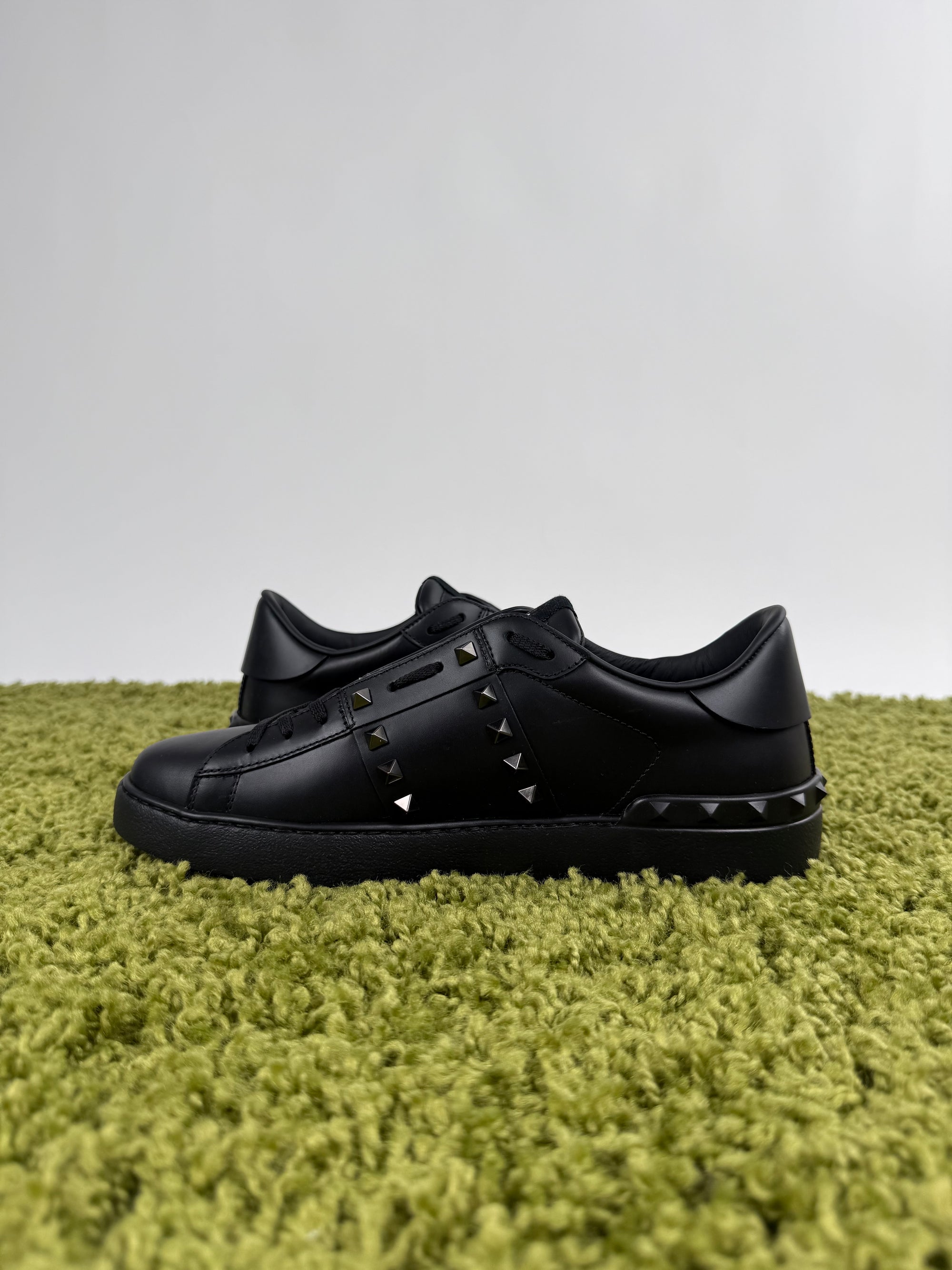 Valentino Garavani Rockstud 42.5