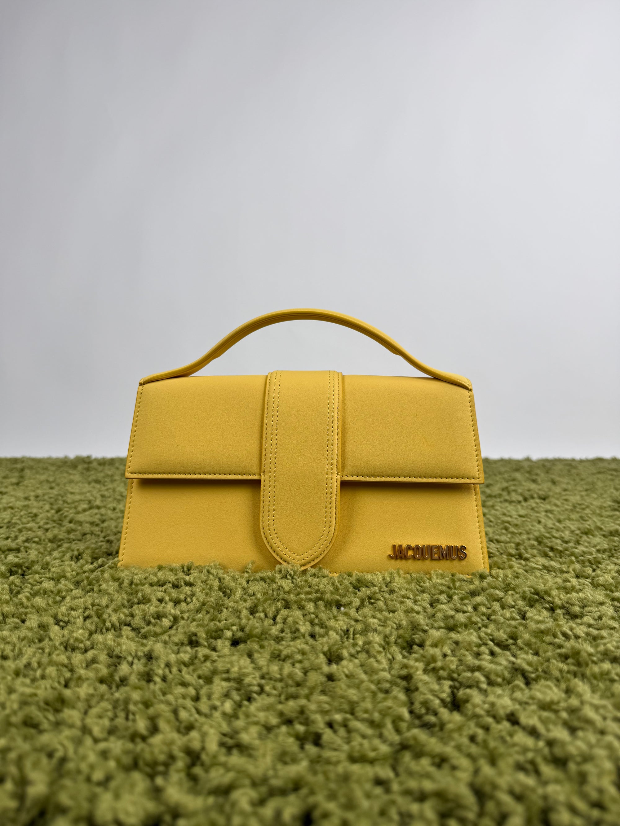 Jacquemus La grande bambino gialla