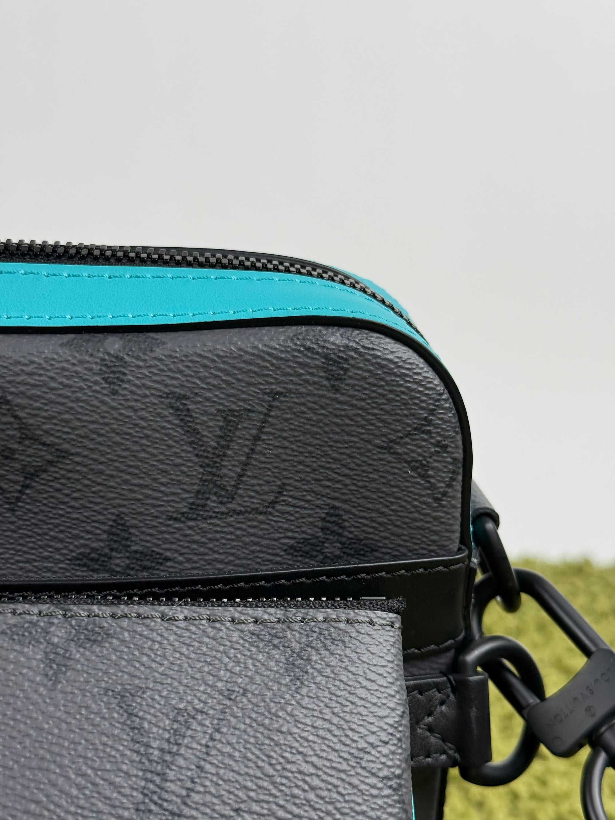 Borsa Trio Messenger Louis Vuitton Grigia