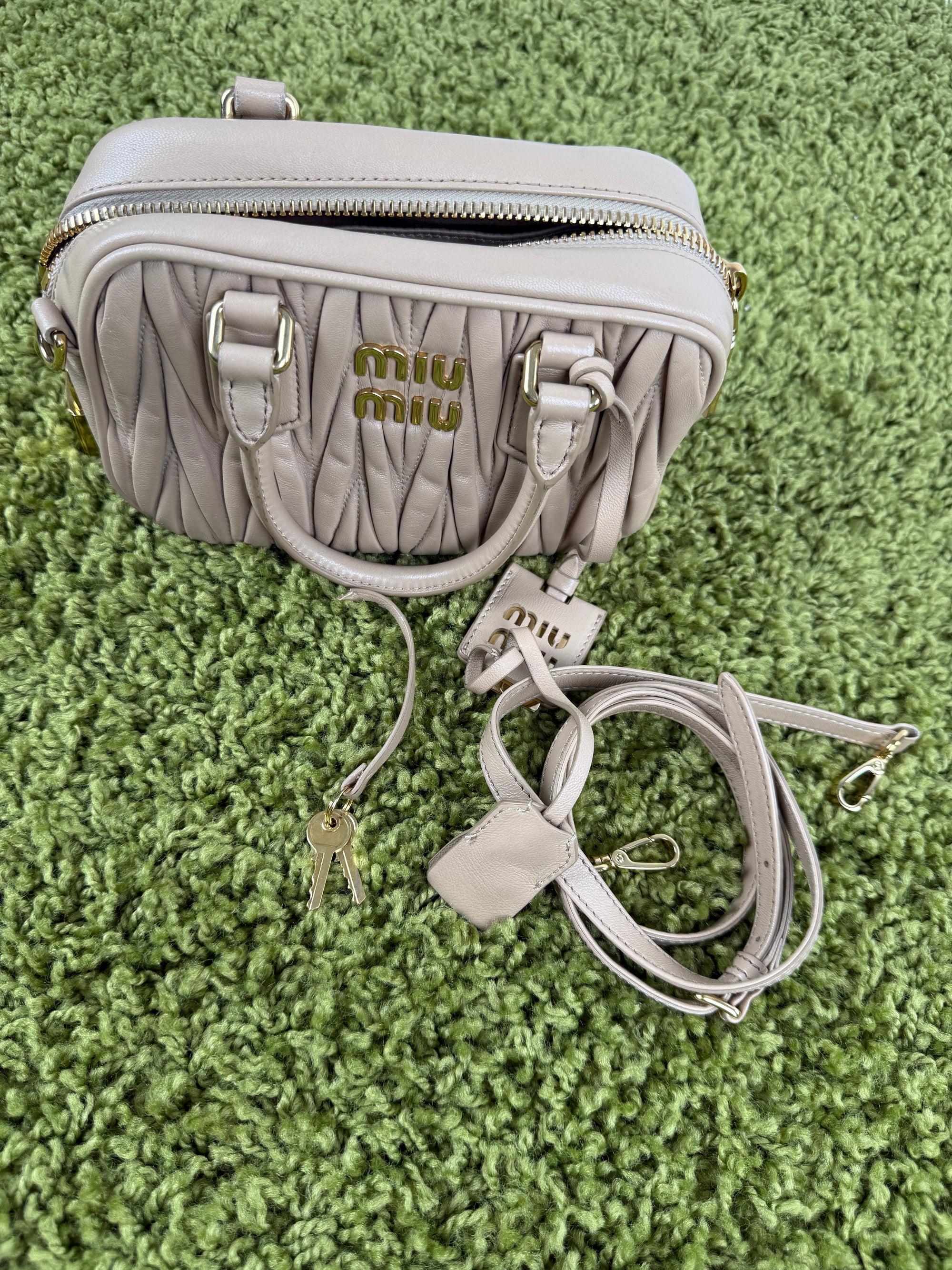 Borsa Arcadie Nappa Miu Miu Beige