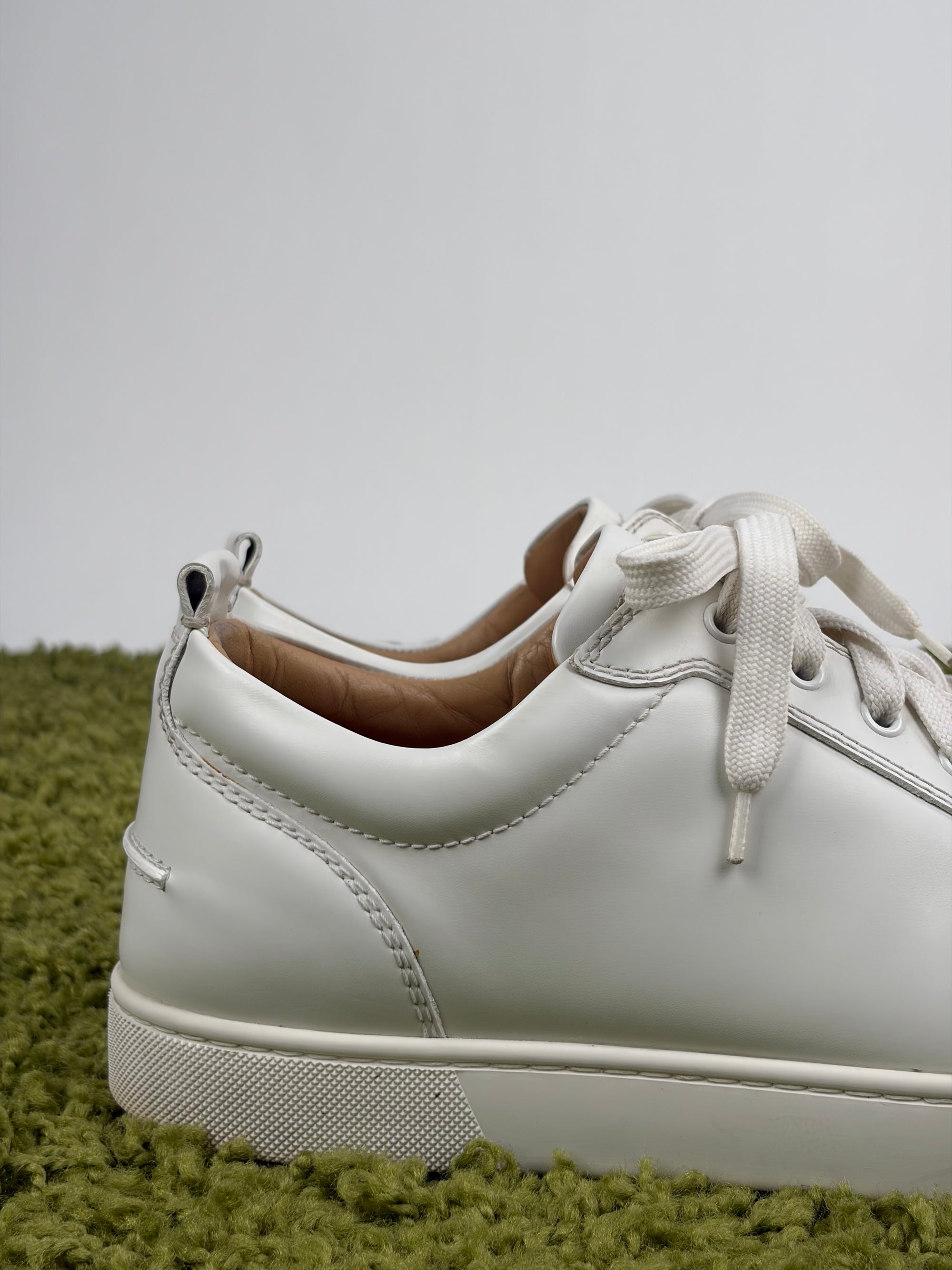 Louboutin basse Size 44 bianche