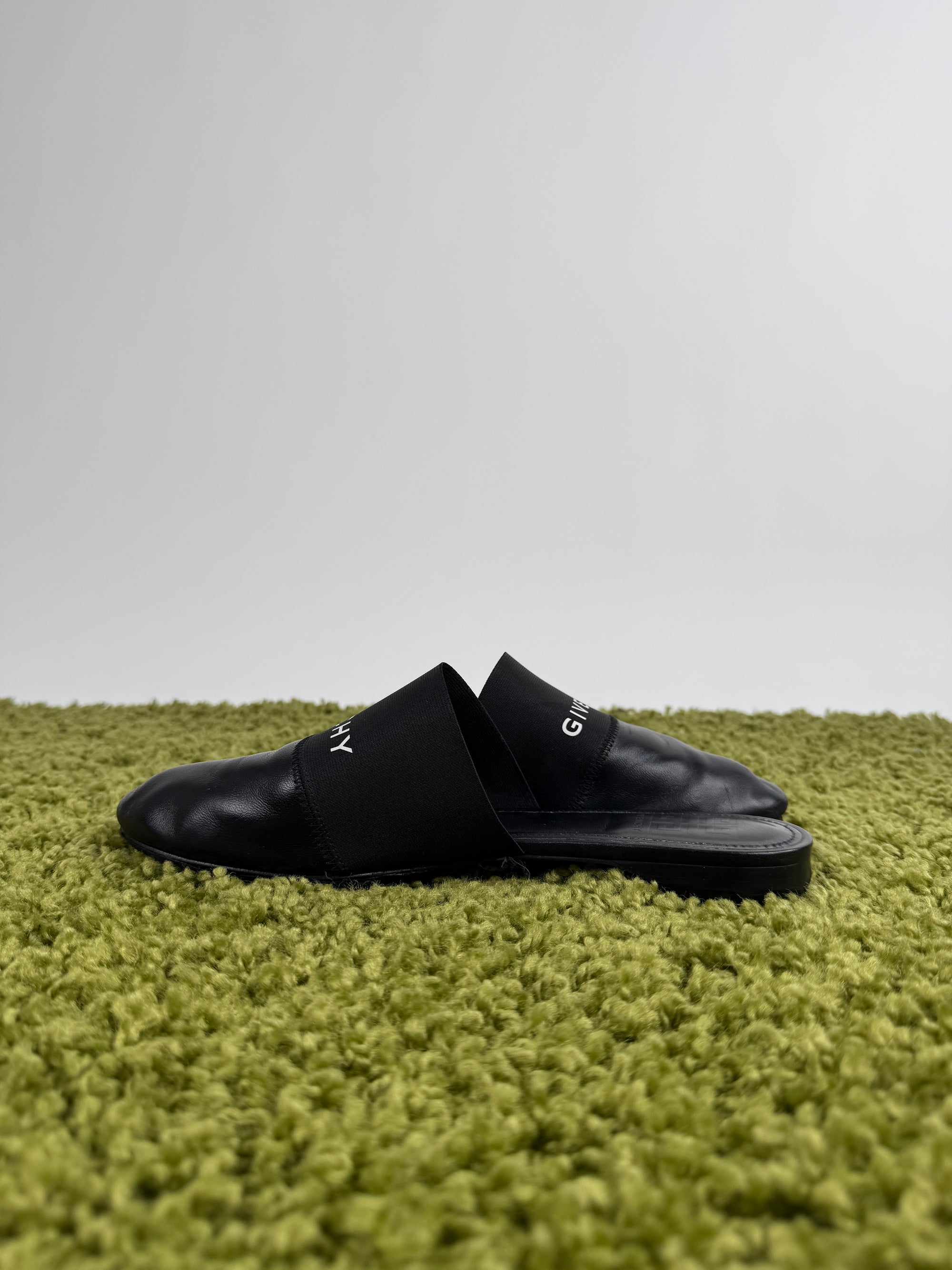 Mules in pelle Givenchy Nere 41