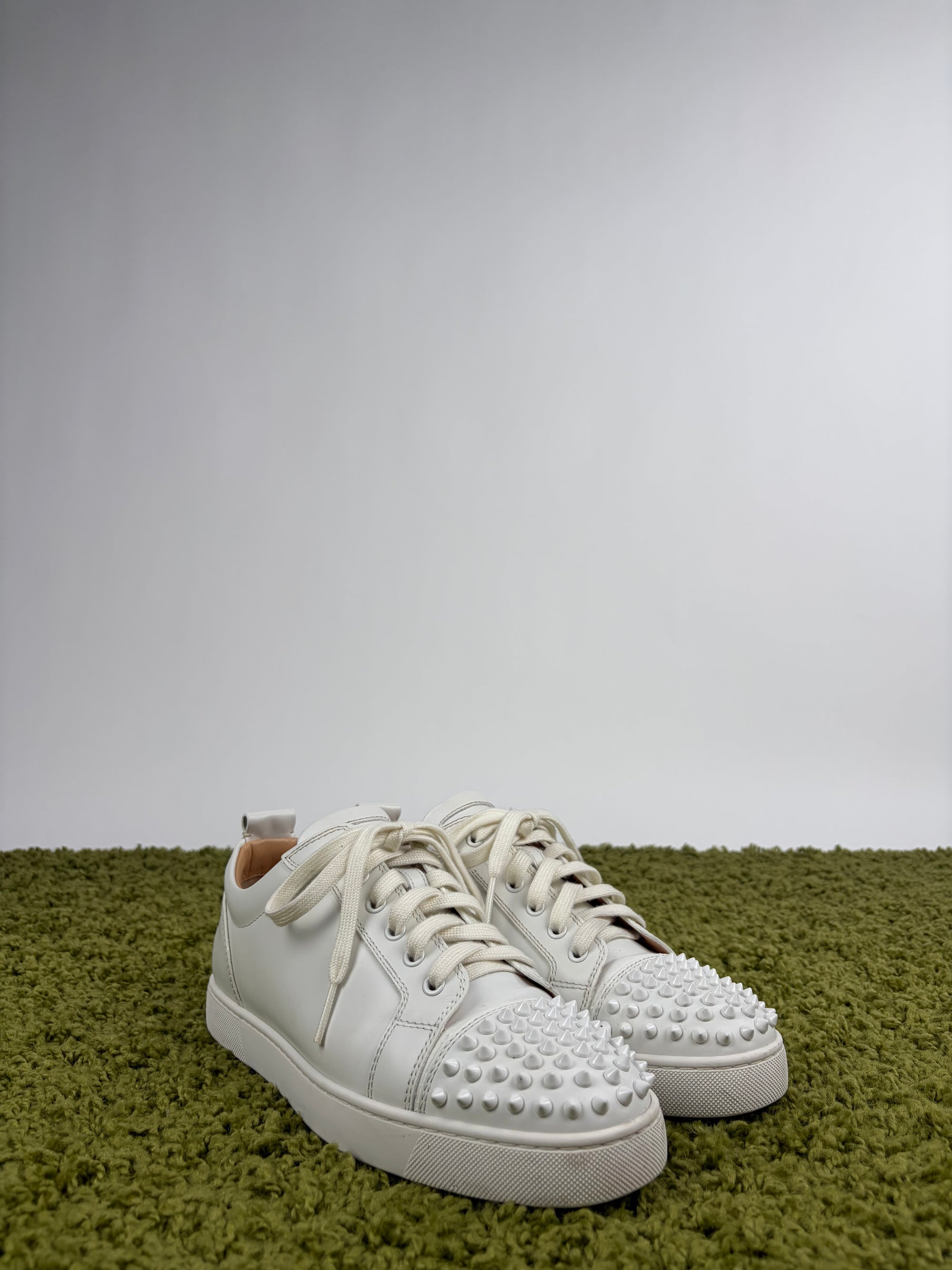 Louboutin basse Size 42 bianche