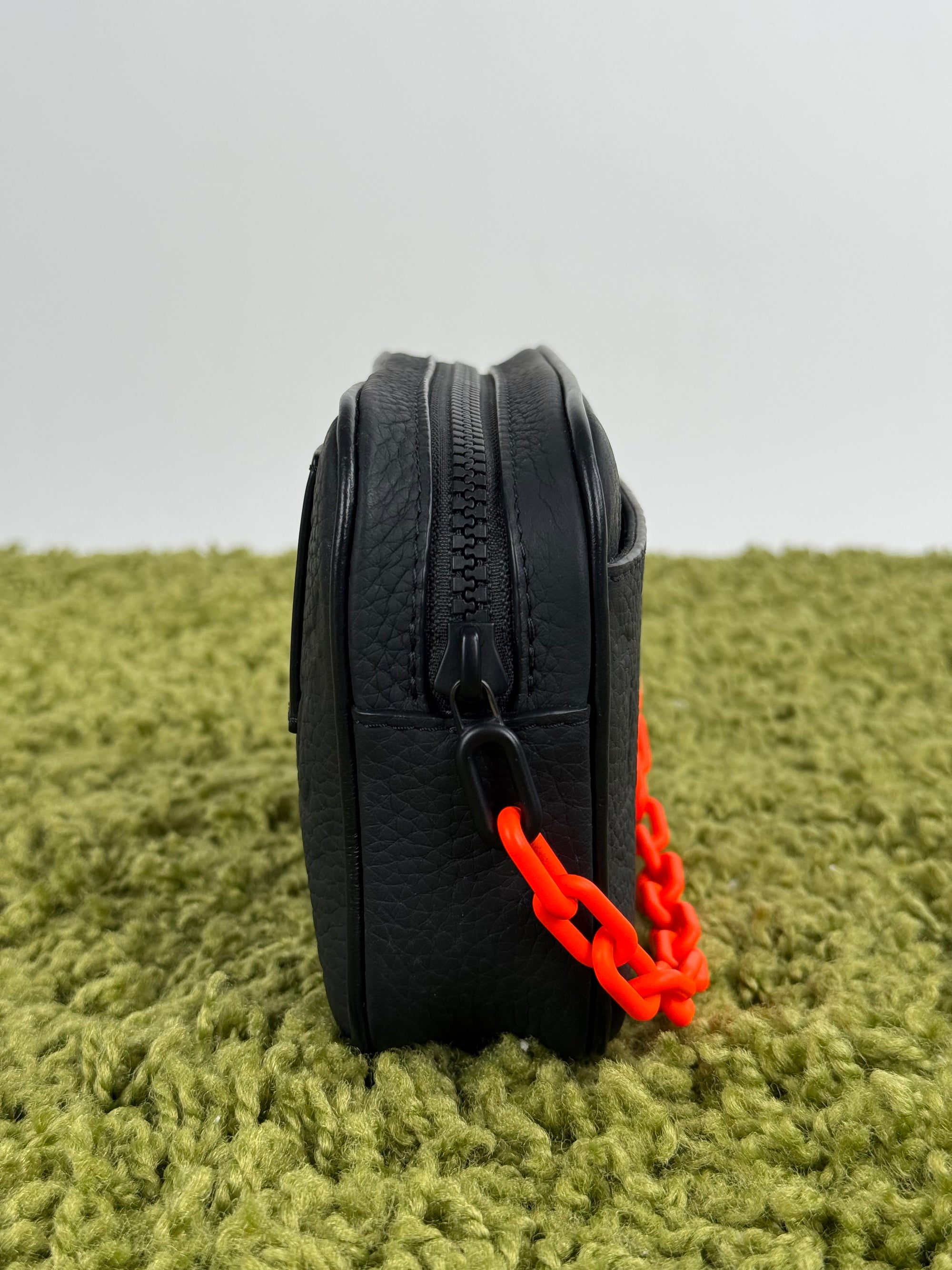 Pochette Volga Monogram Louis Vuitton Nera