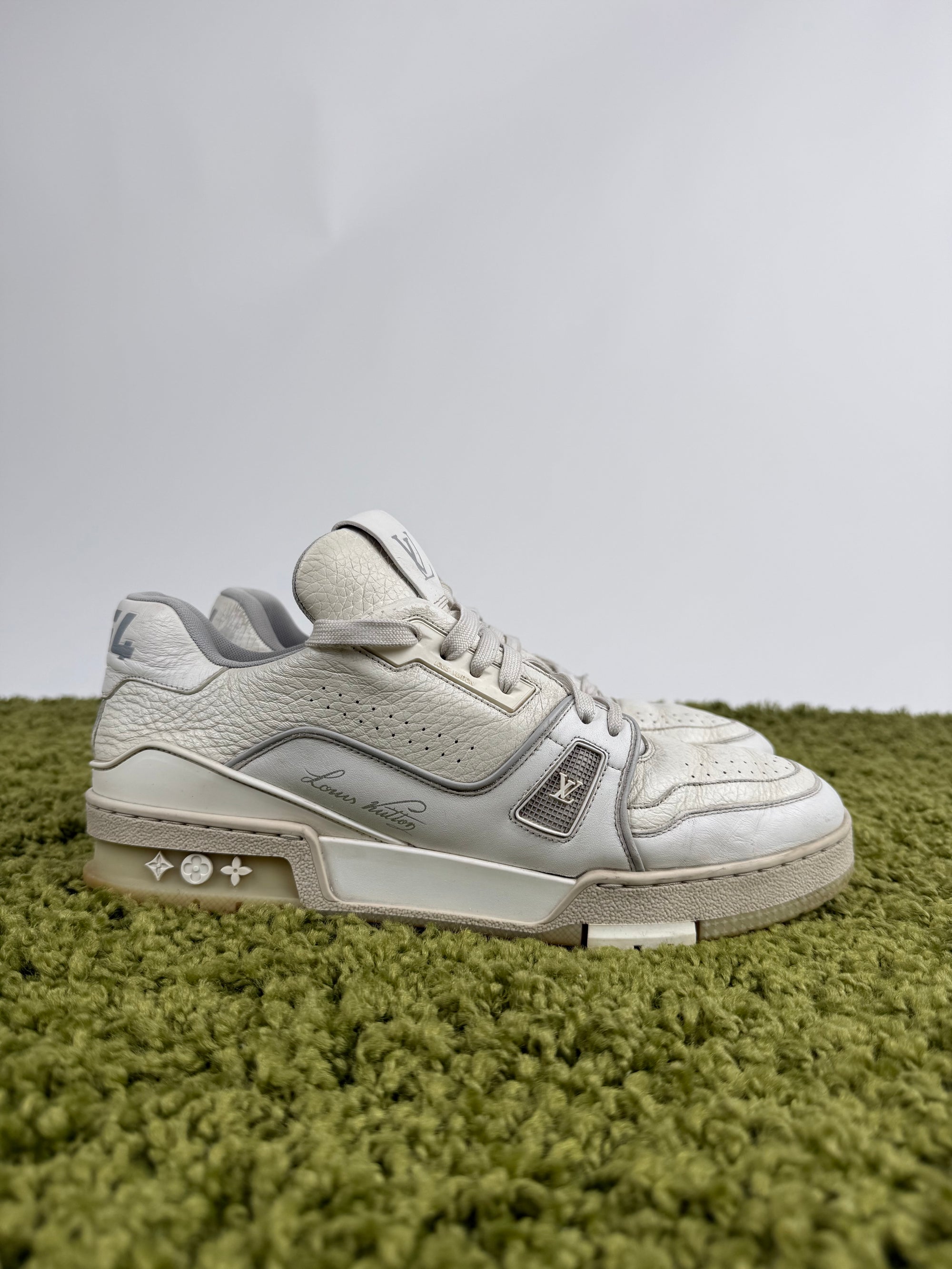 Louis Vuitton Trainer 42 veste 43