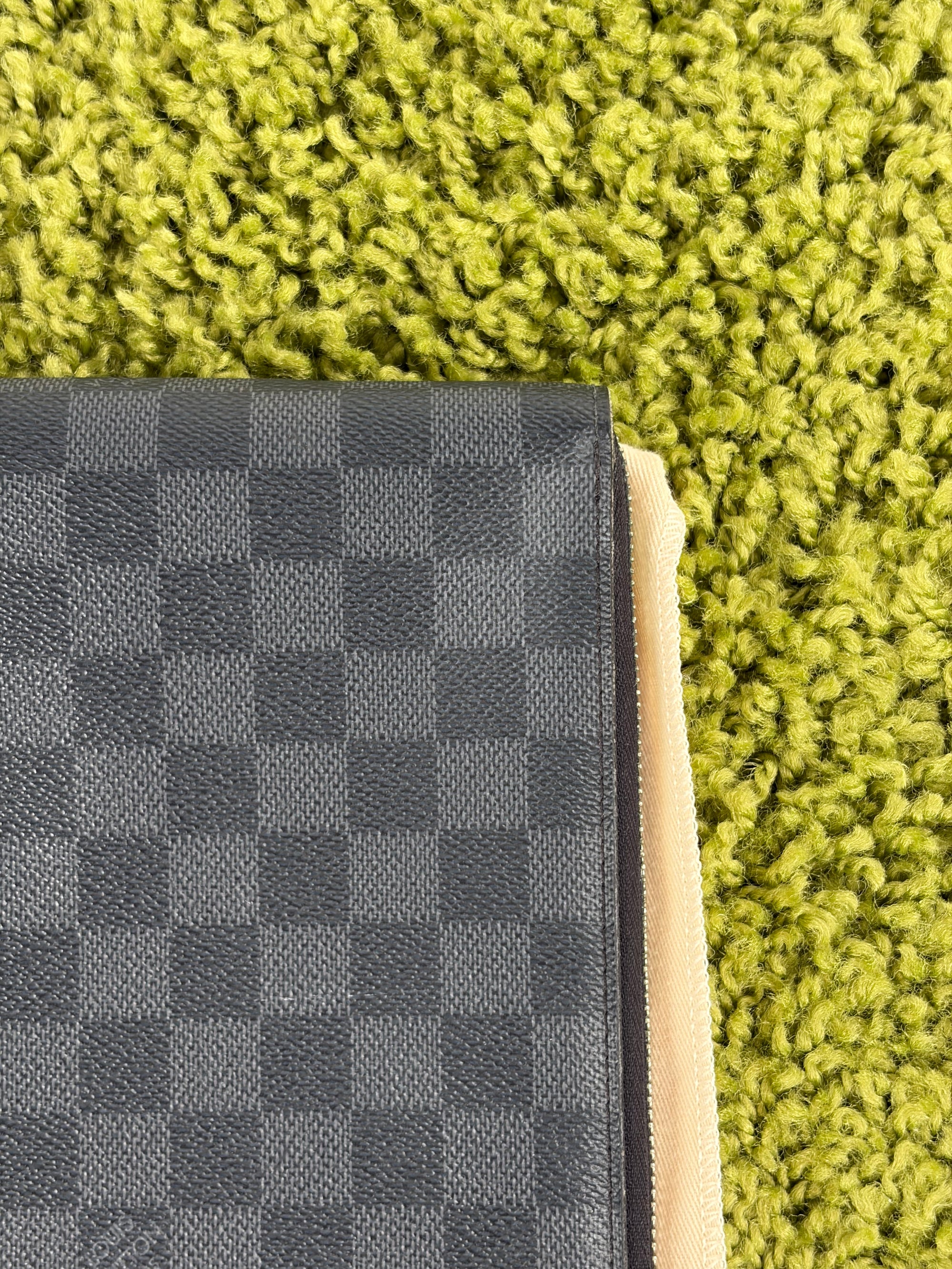 Pochette Louis vuitton voyage nera