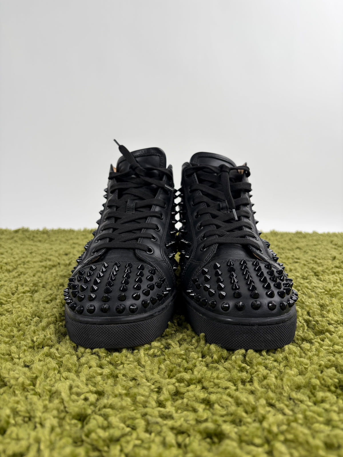Christian Louboutin Spikes High in pelle Nera