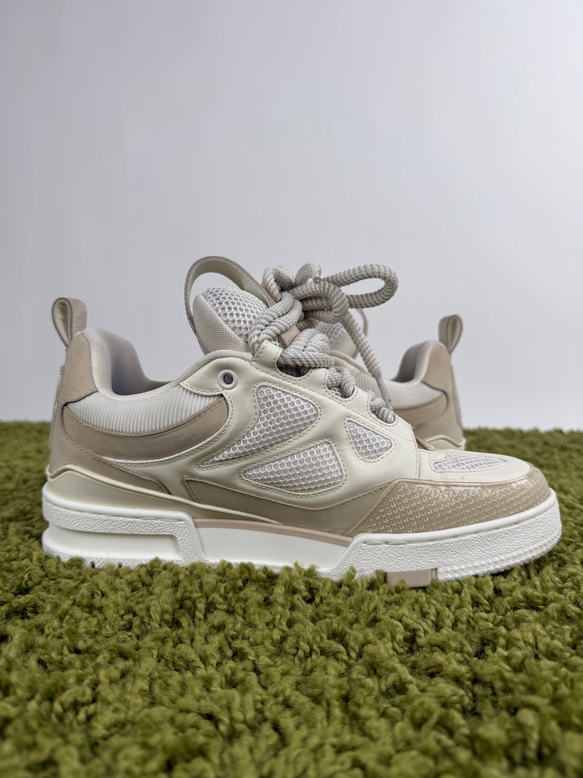 Louis Vuitton Skate beige 6.5