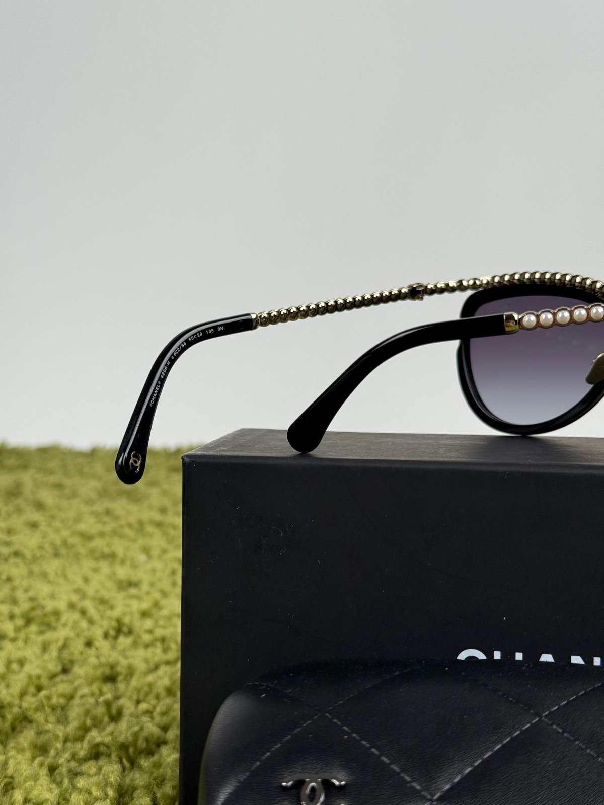 Occhiali da sole Cat-eye Chanel Nero - Second Hand Di Fiore