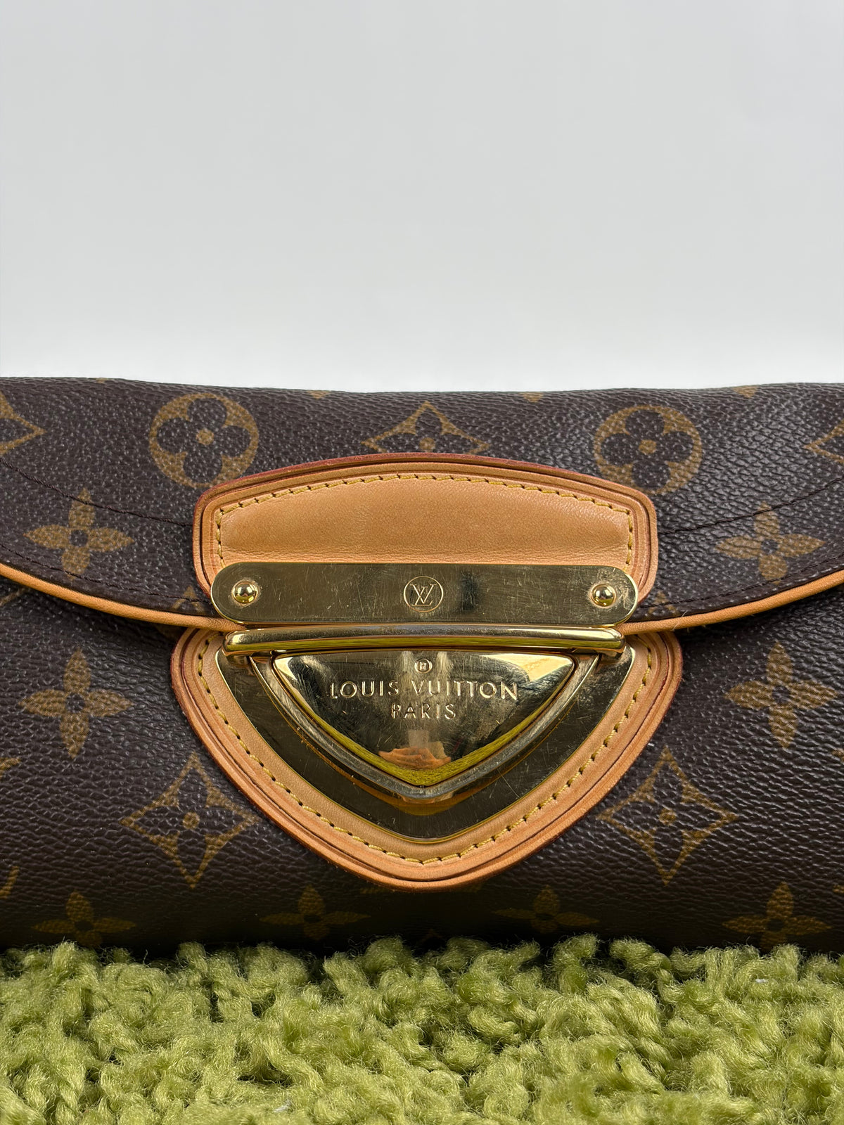 Borsa Louis Vuitton Monogram Beverly Marrone