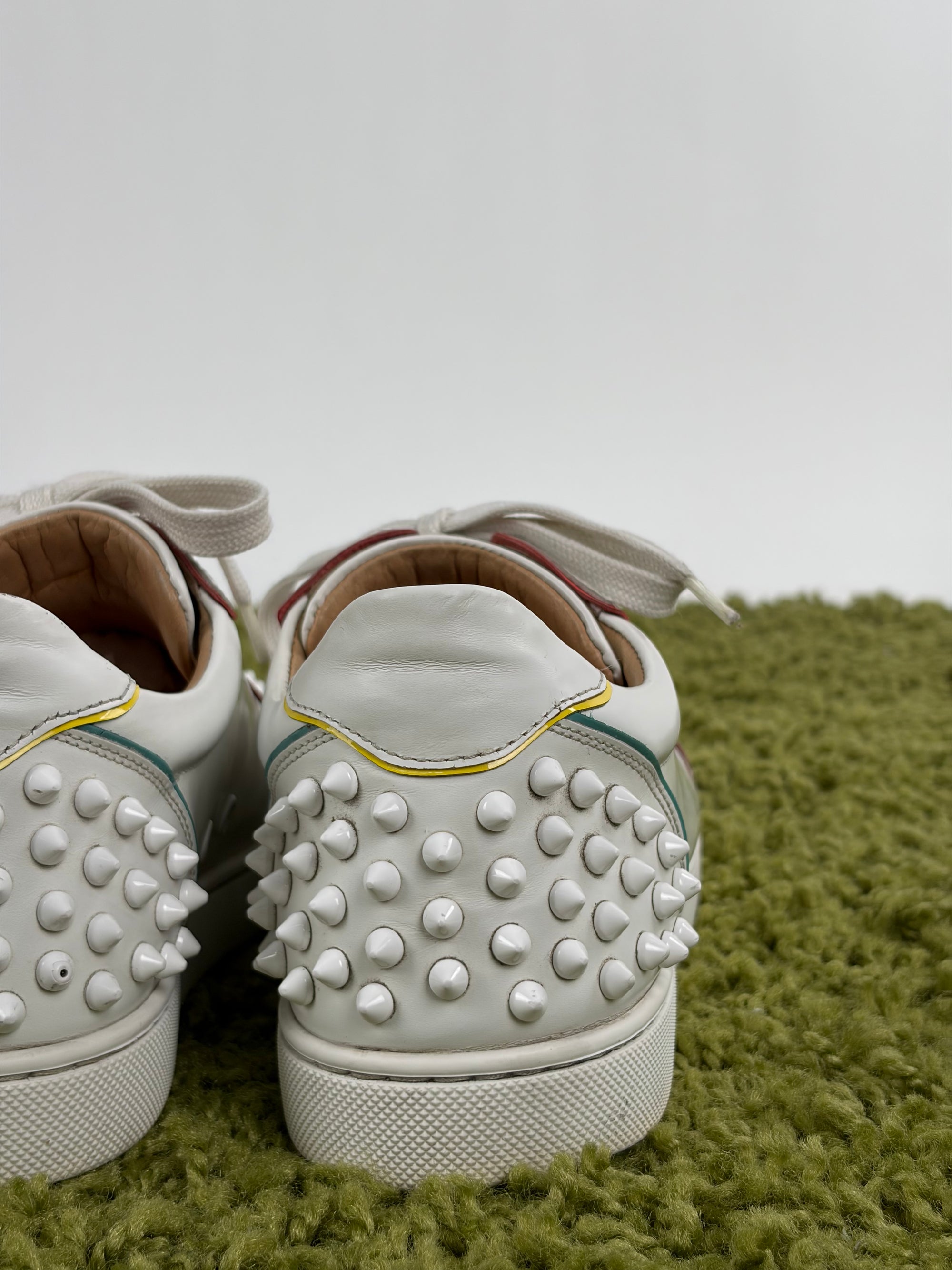 Louboutin basse Size 38 bianche