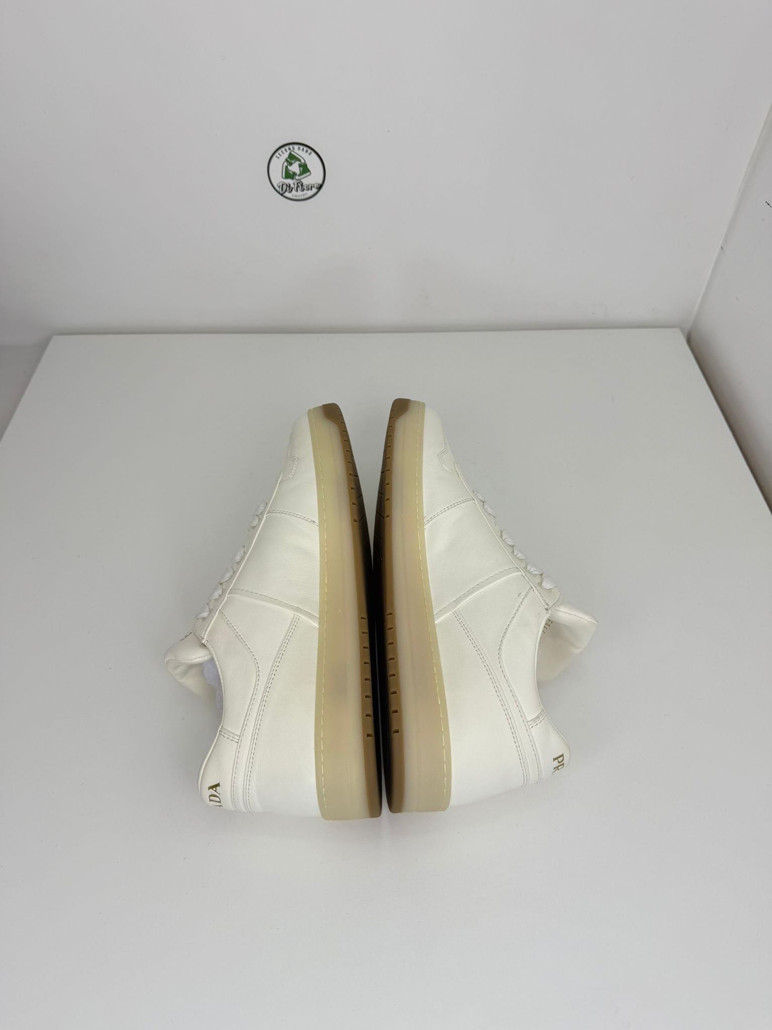 Prada downtown Size 7=41 panna