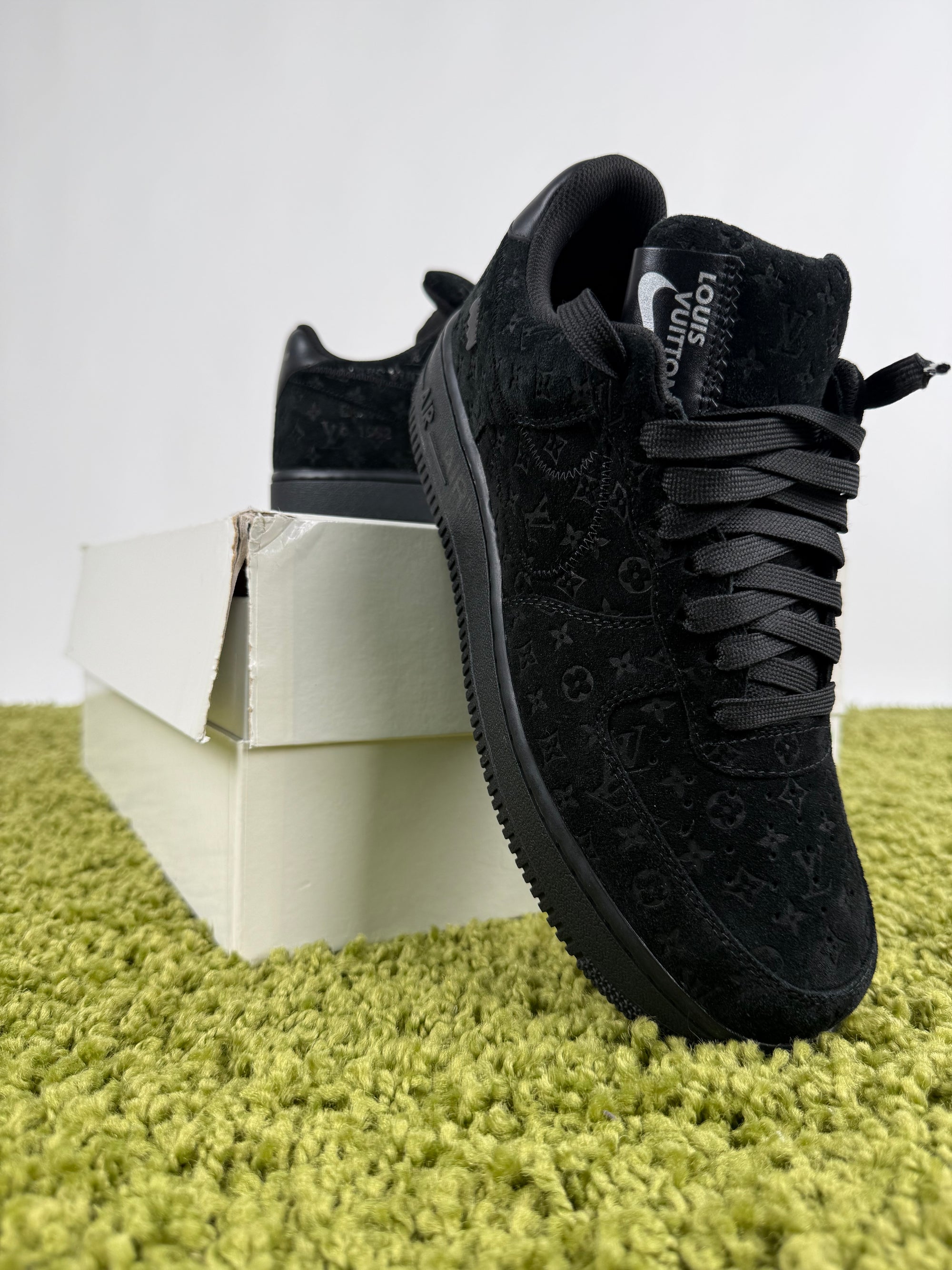 Louis Vuitton x Nike air force 1 40,5