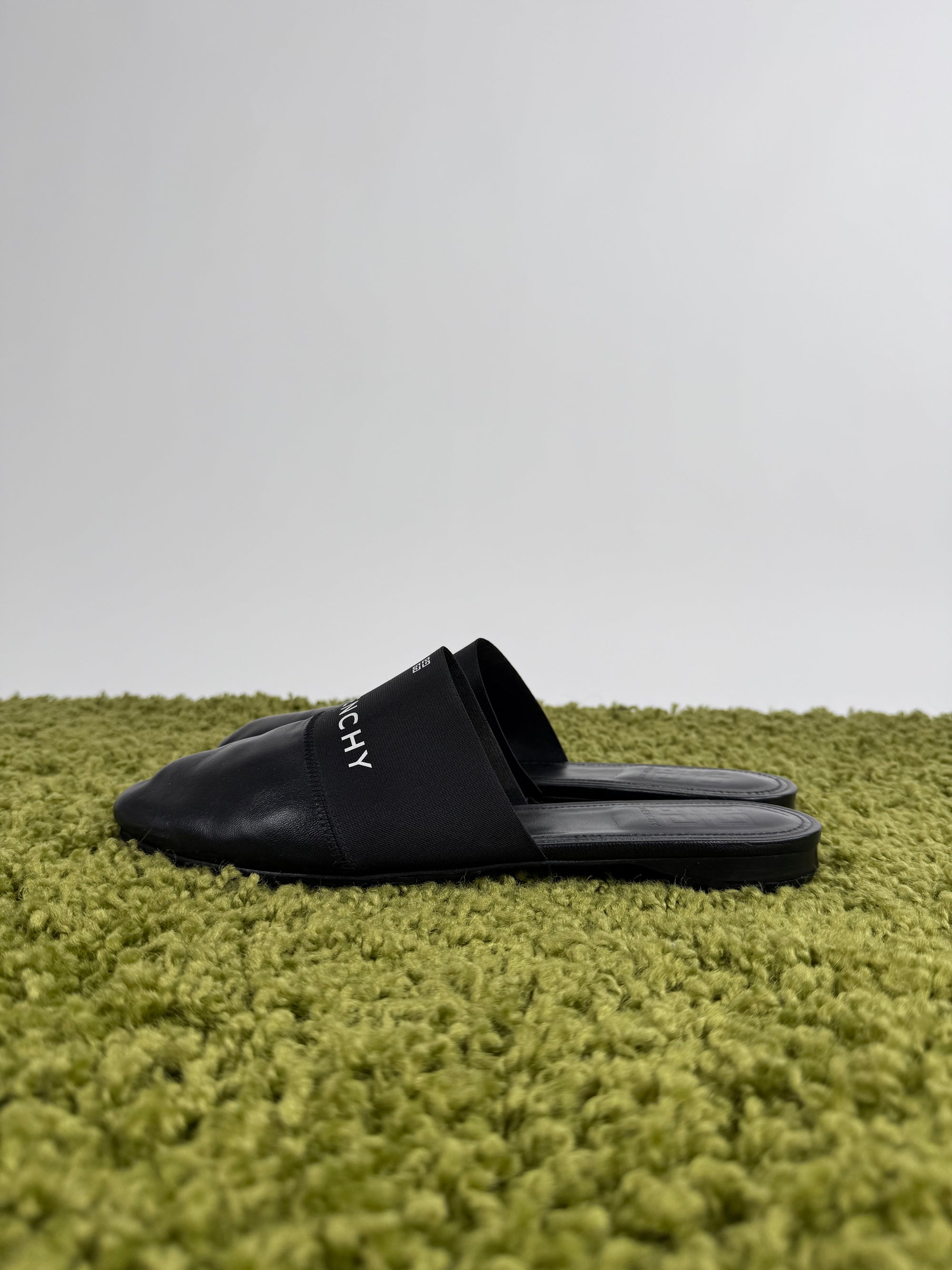 Mules in pelle Givenchy Nere 41