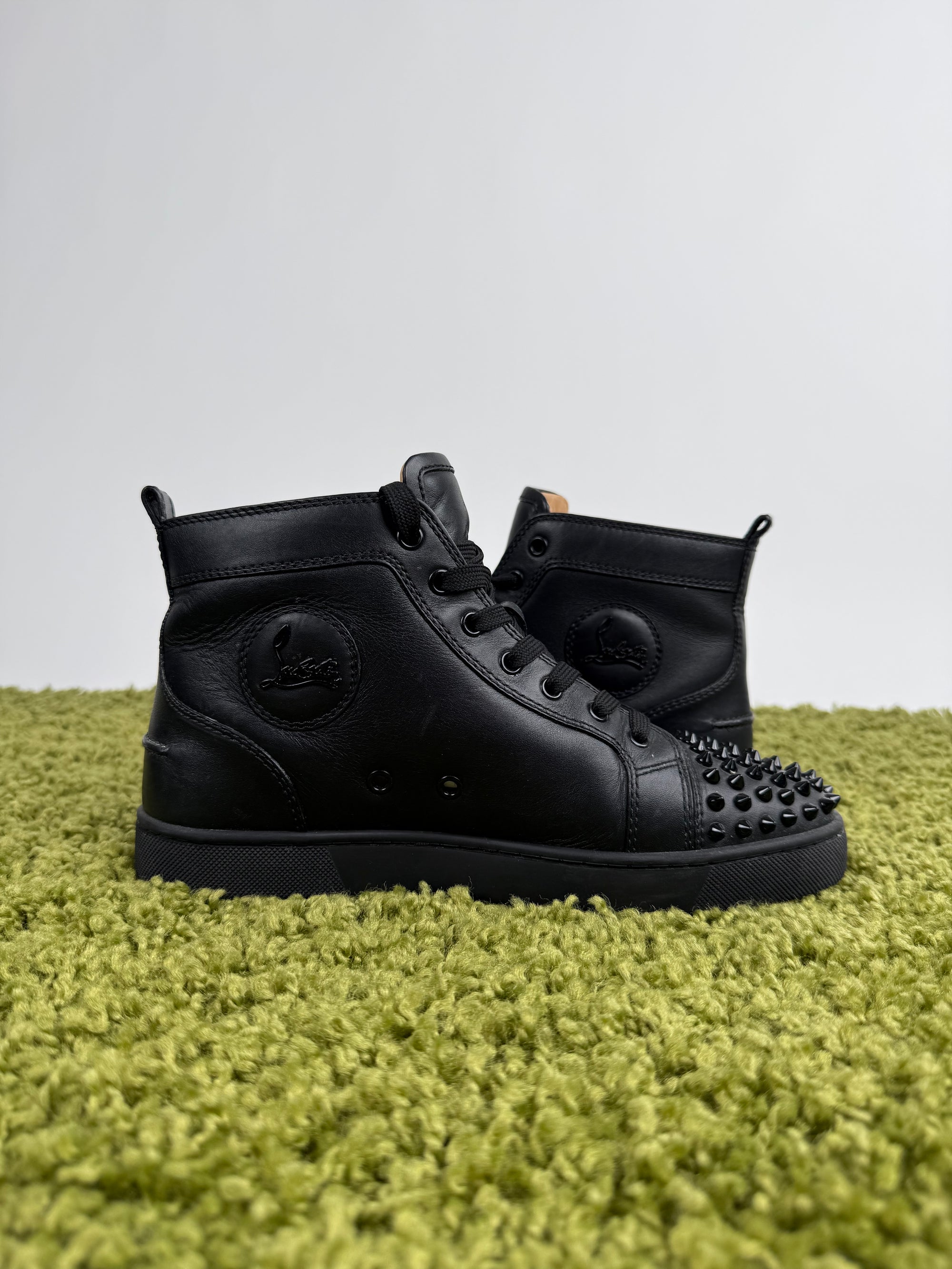 Christian Louboutin Spikes in Pelle Nera 40